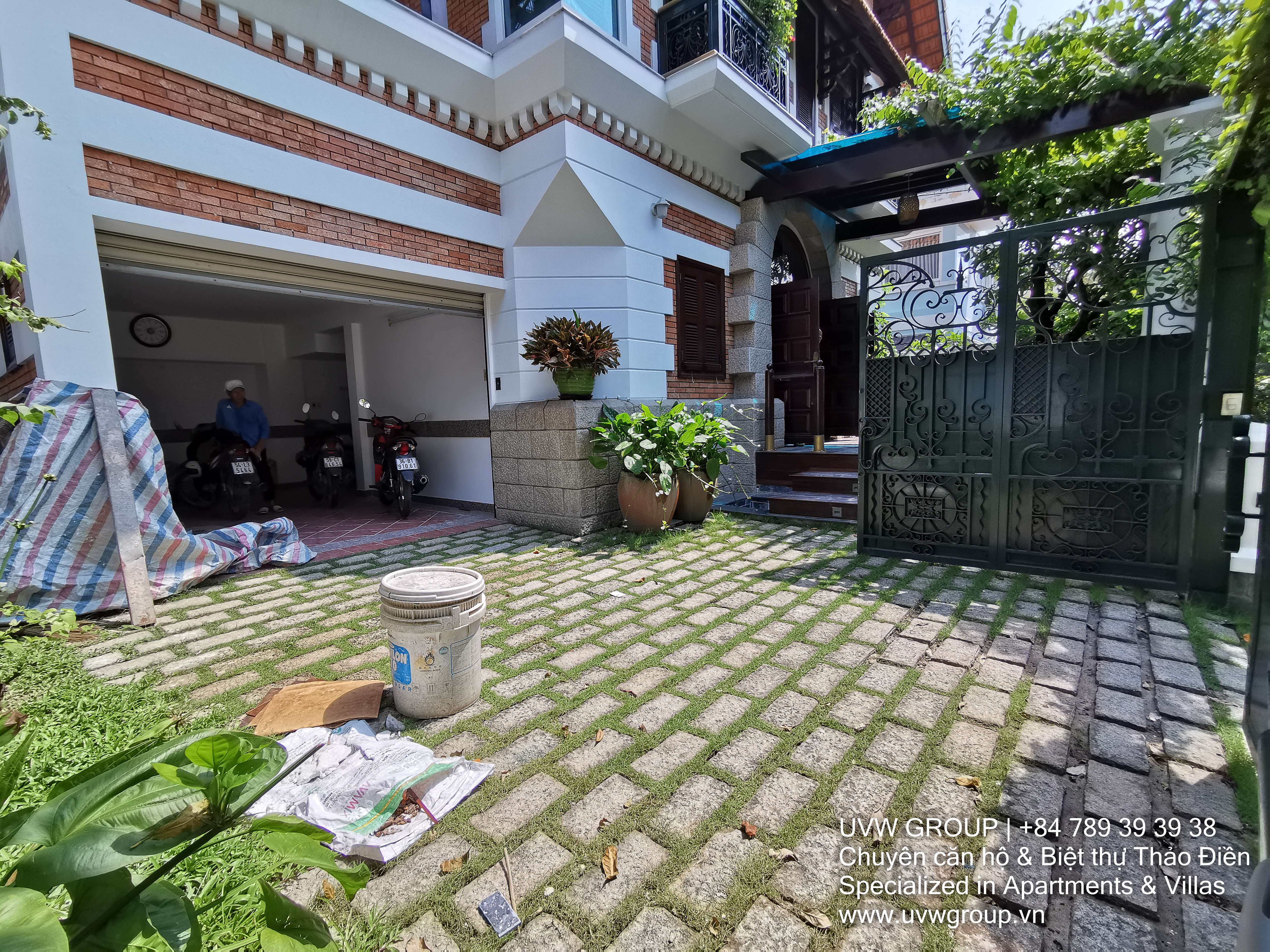Nhà sang trọng cho thuê tại Thảo Điền | 5PN | 375m² | Đầy đủ nội thất | $6,000