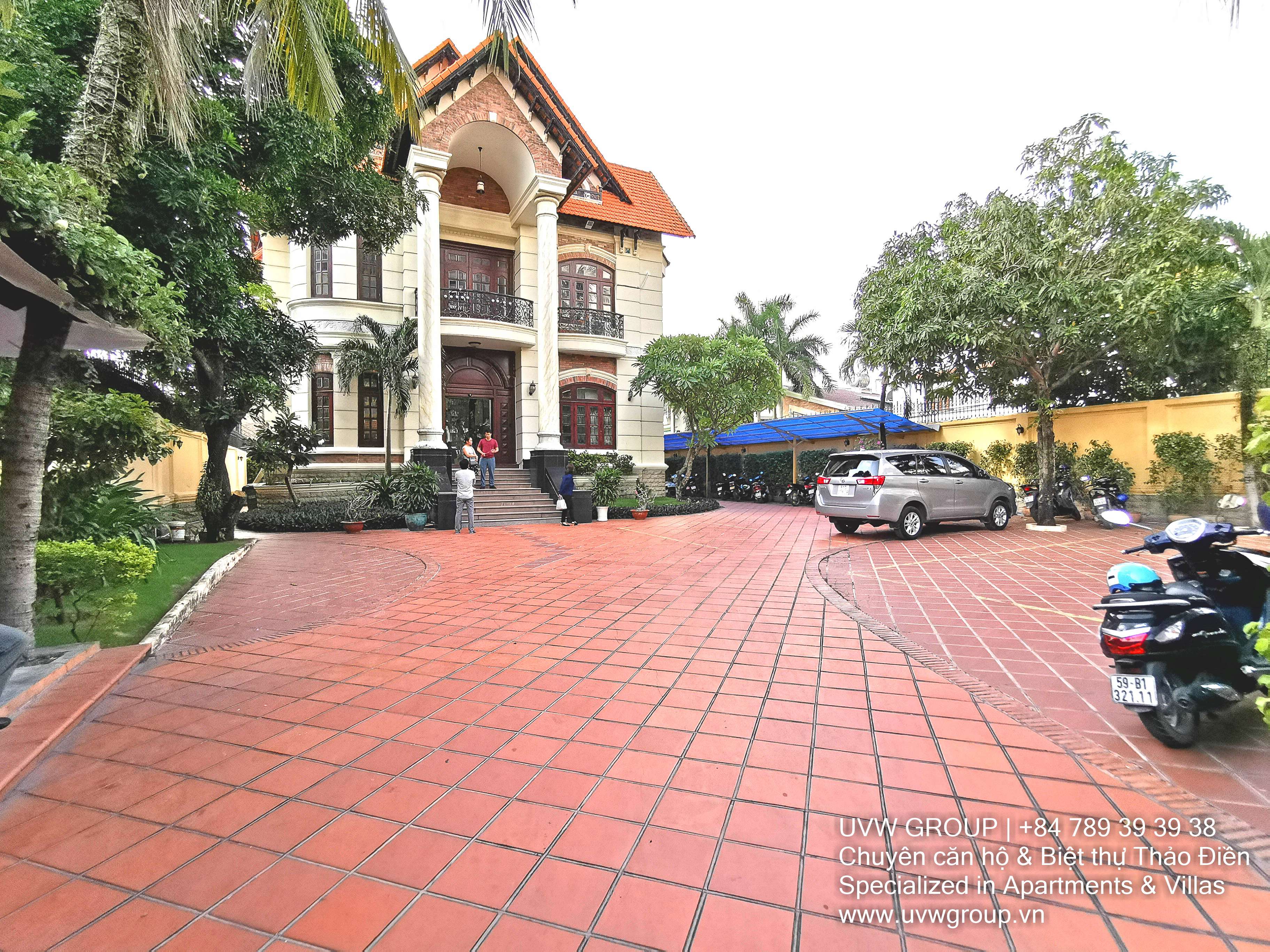 House for Rent | 5BR | 1,200m² | Southeast Facing | $7,000