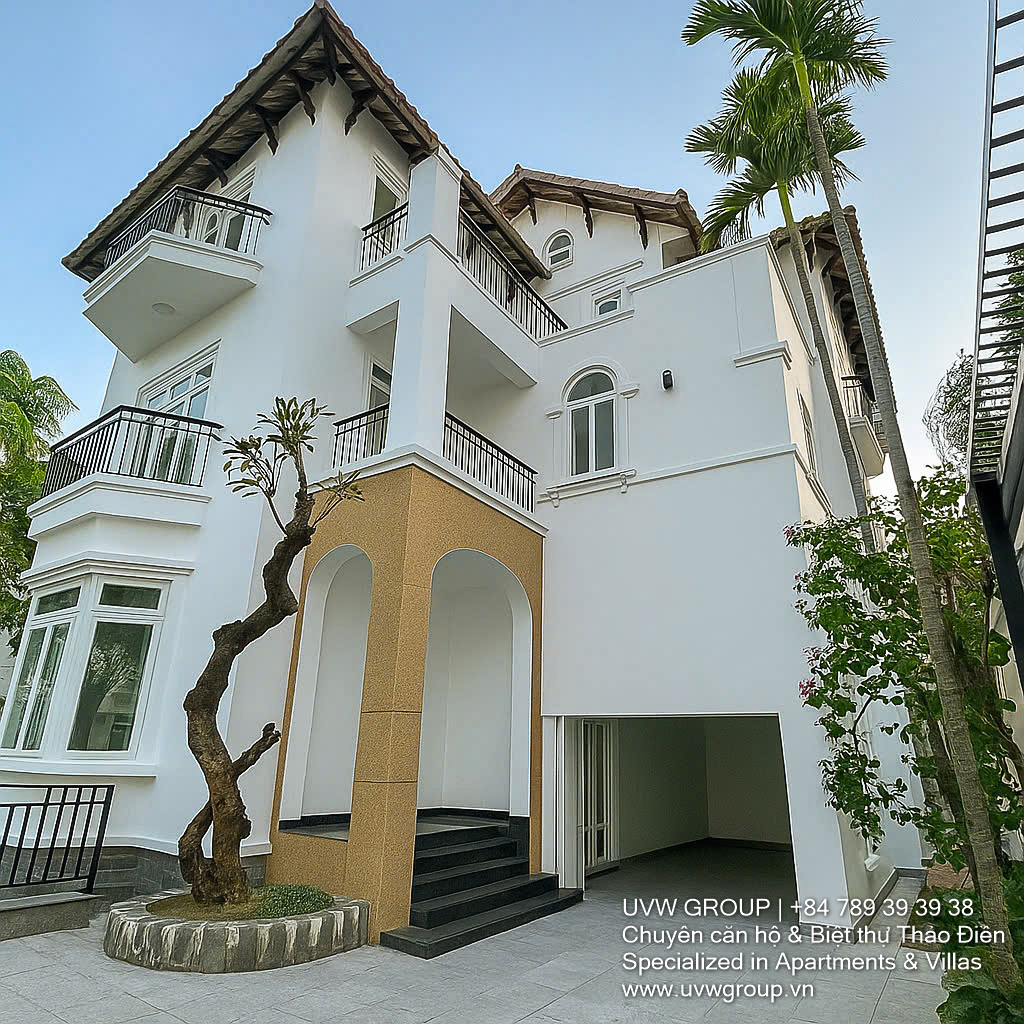 Biệt thự cho thuê tại Quốc Hương, Thảo Điền | 6 phòng ngủ | 400m² | $4,000 (Đã bao gồm thuế và hồ bơi)