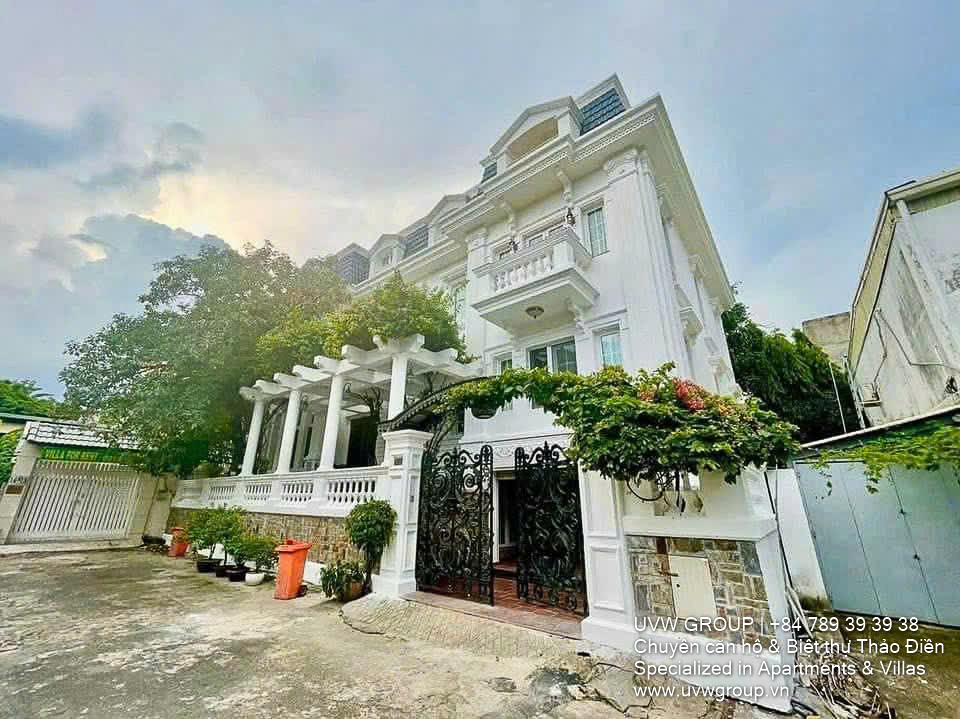 Biệt thự 5 phòng ngủ cho thuê tại FEDECO Compound, Thảo Điền | $6.000 | 400m²