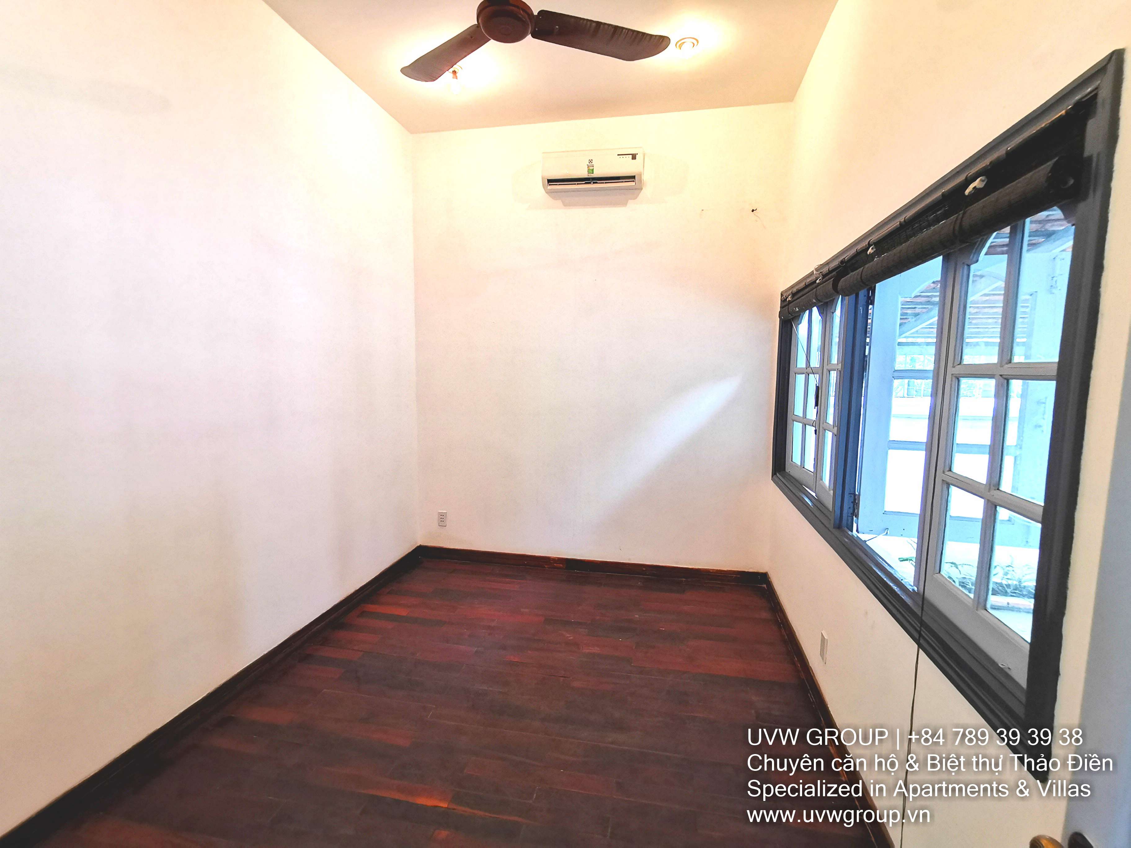 Basic furnished 3-bedroom house for rent in Thao Dien with 200m²