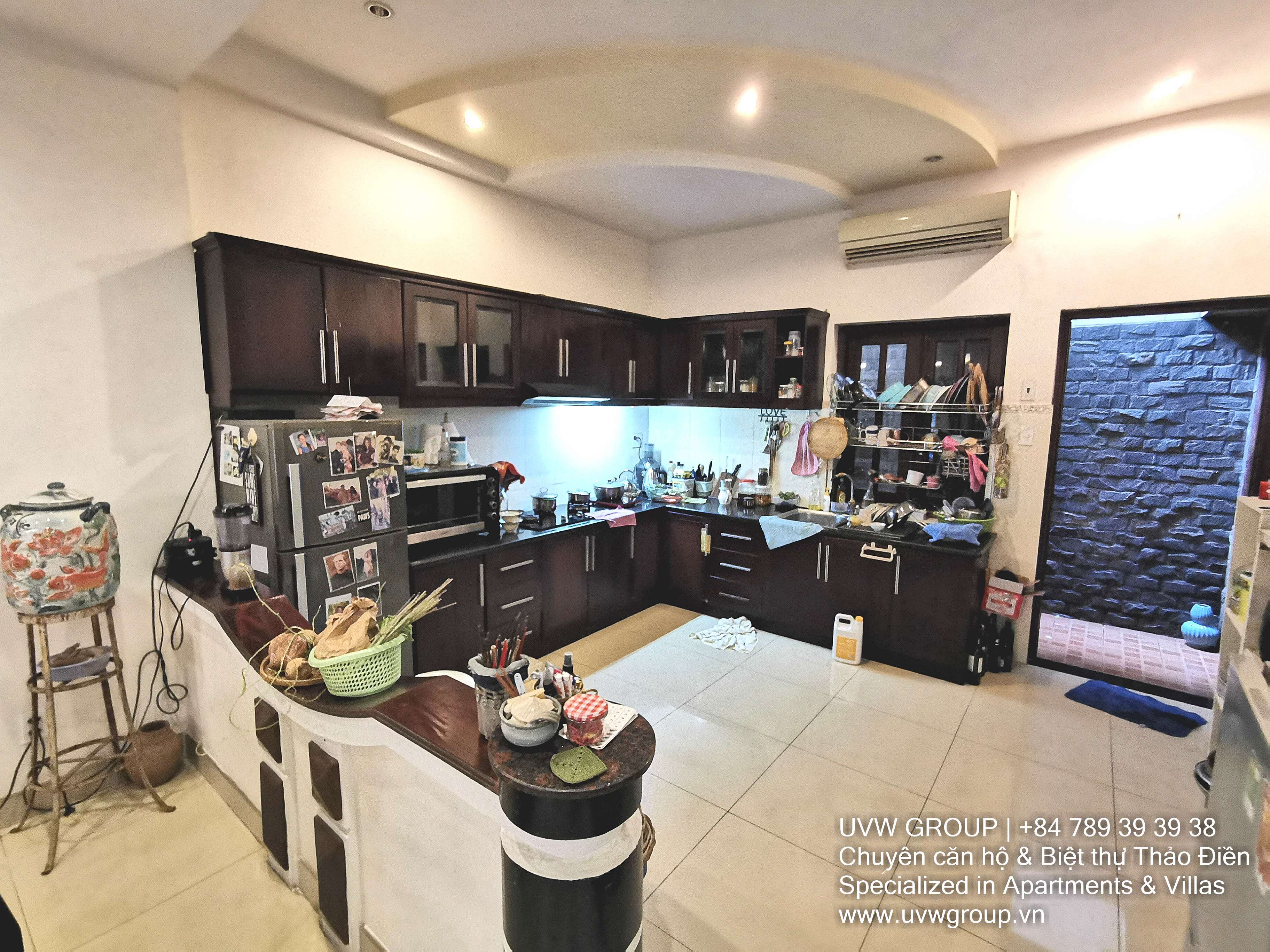 4-bedroom villa for rent in Thao Dien with 160m², basic furnished