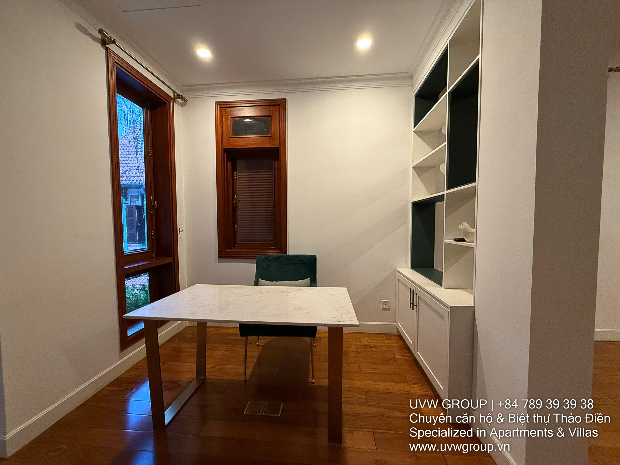 5-bedroom villa for rent in Thao Dien, 500m² with garden and spacious layout