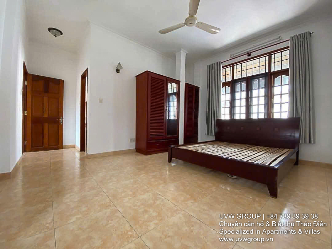 3-bedroom house for rent in Thao Dien with 2 floors and 4 bathrooms