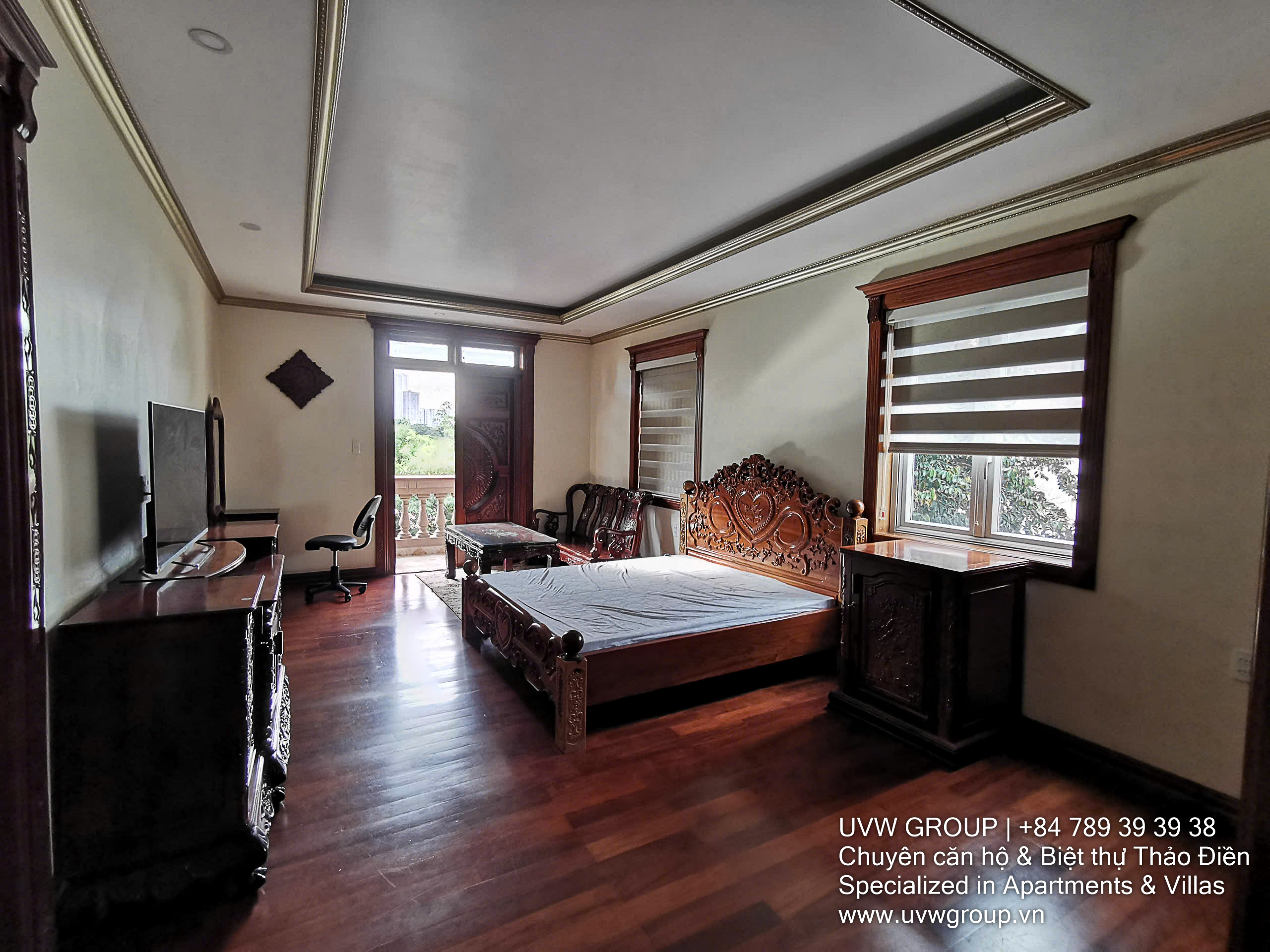 Classic European-style villa for rent in Thao Dien with 8 bedrooms and elevator