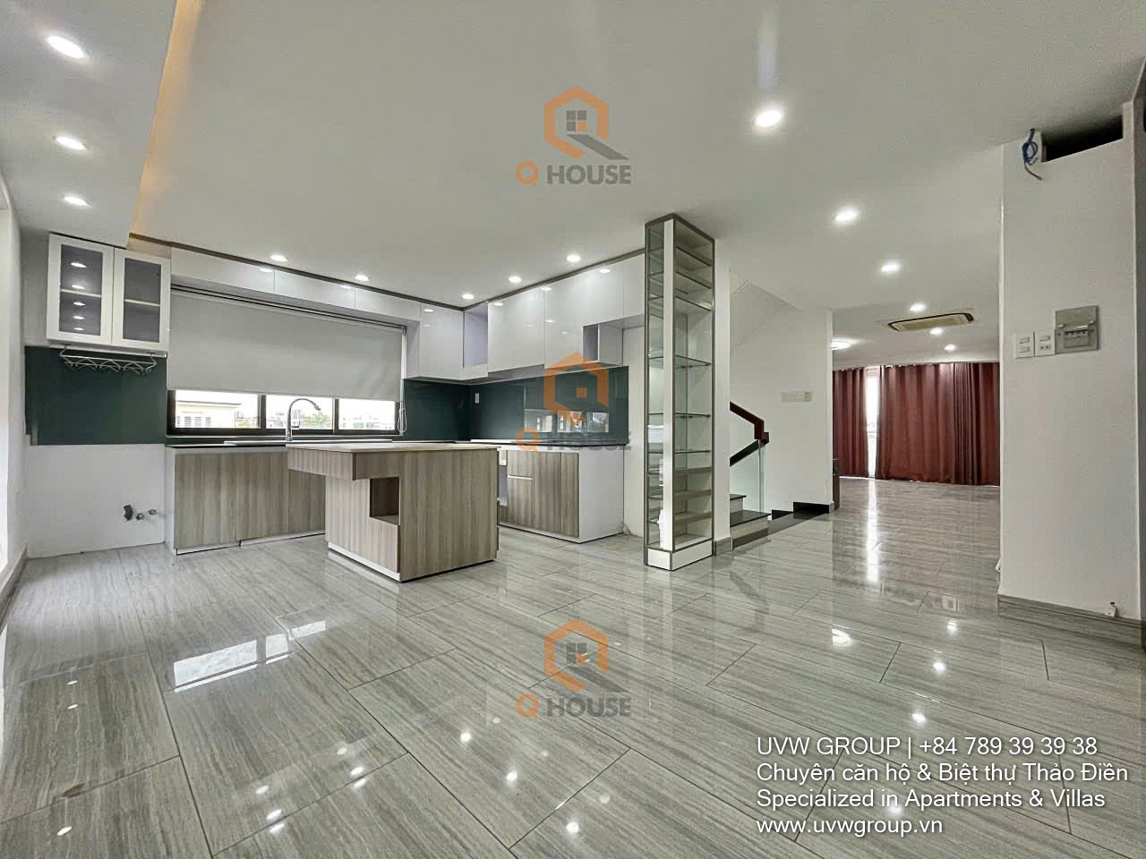 Corner office building for rent at 28 Bat Nan, Thanh My Loi with elevator
