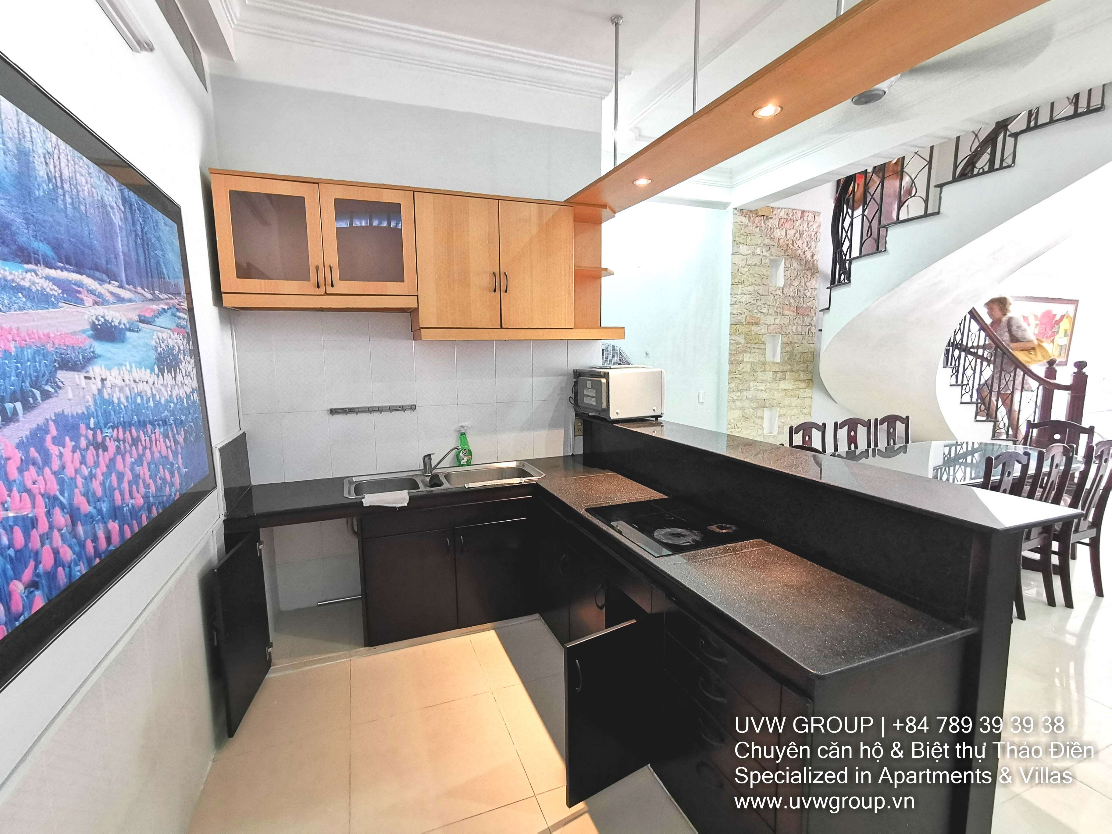 Basic furnished 3-bedroom house for rent in Thao Dien, 120m²