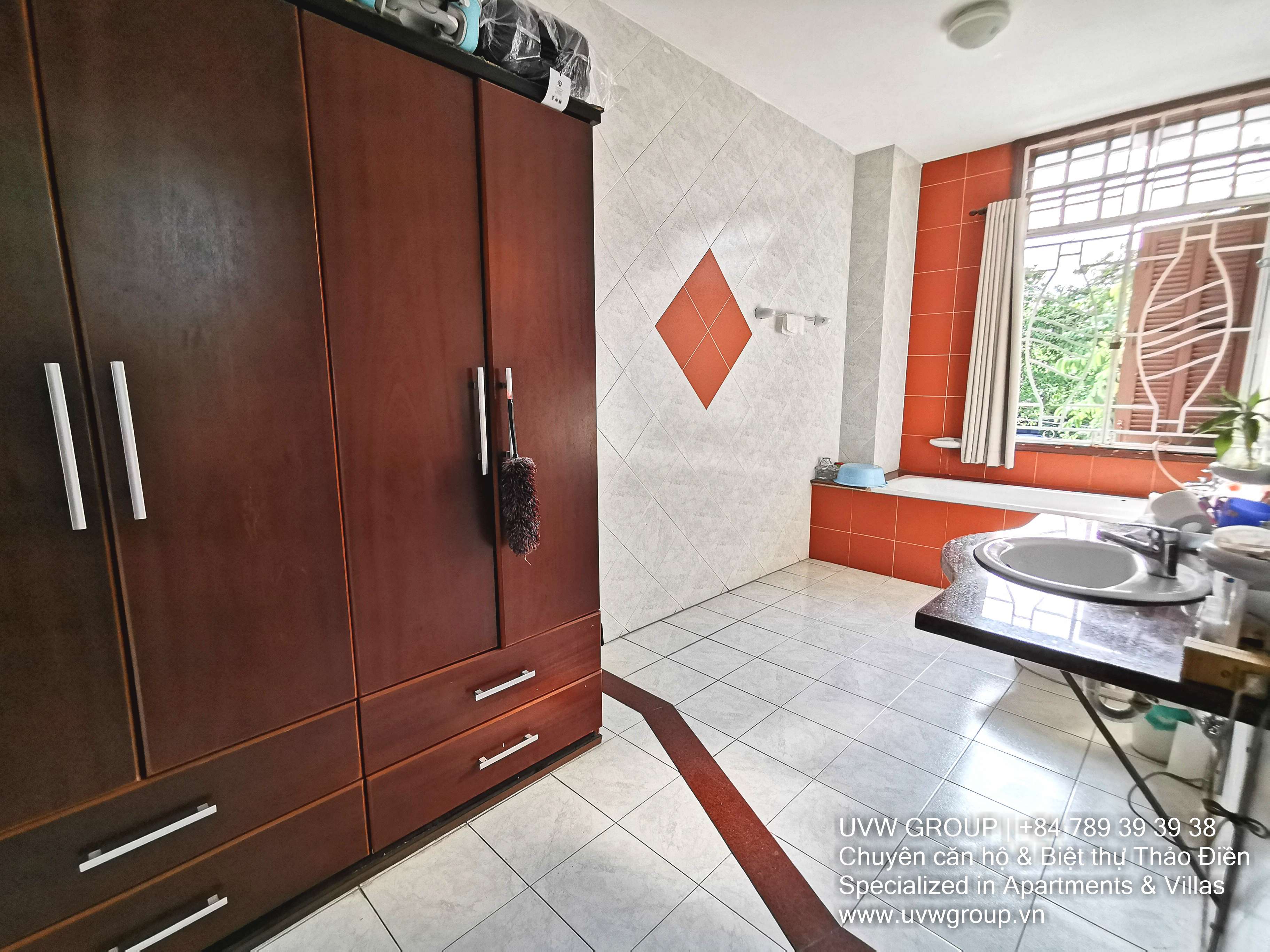 Fully furnished 4-bedroom house for rent in Thao Dien with 200m² area