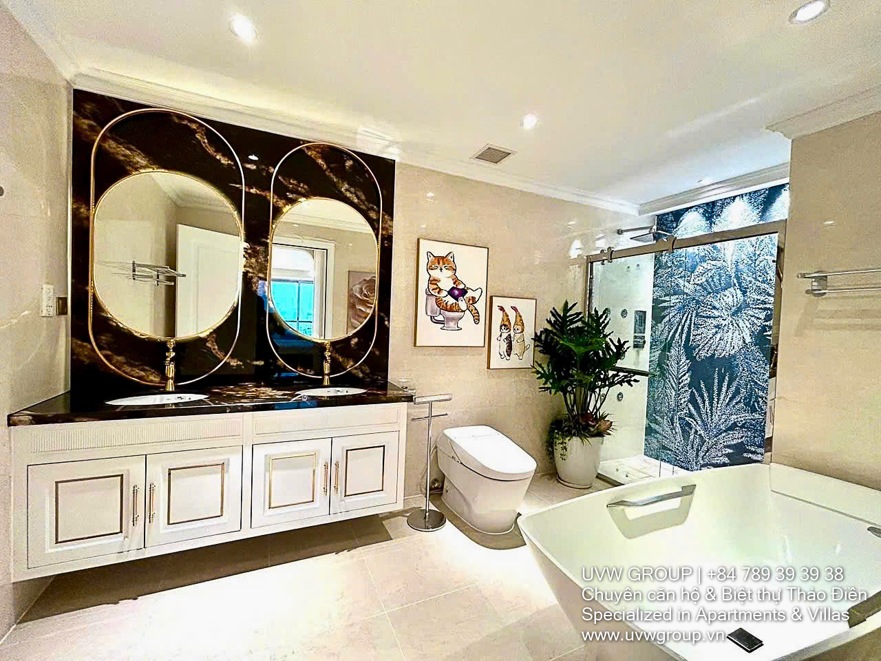 Luxury corner apartment with city view for sale at Vincom Center Le Thanh Ton, District 1