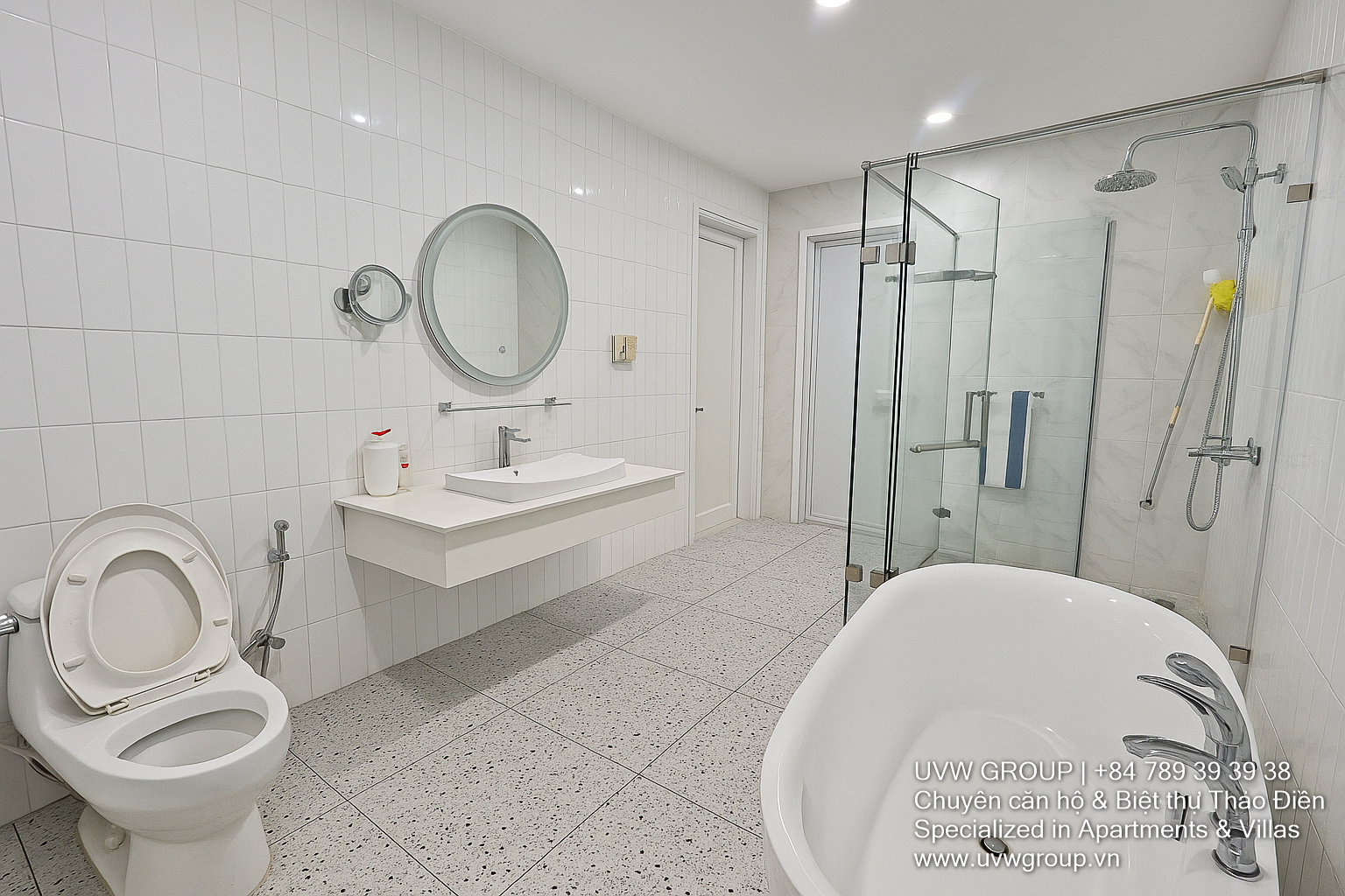 5-bedroom short-term villa for rent in Thao Dien with private pool and karaoke room