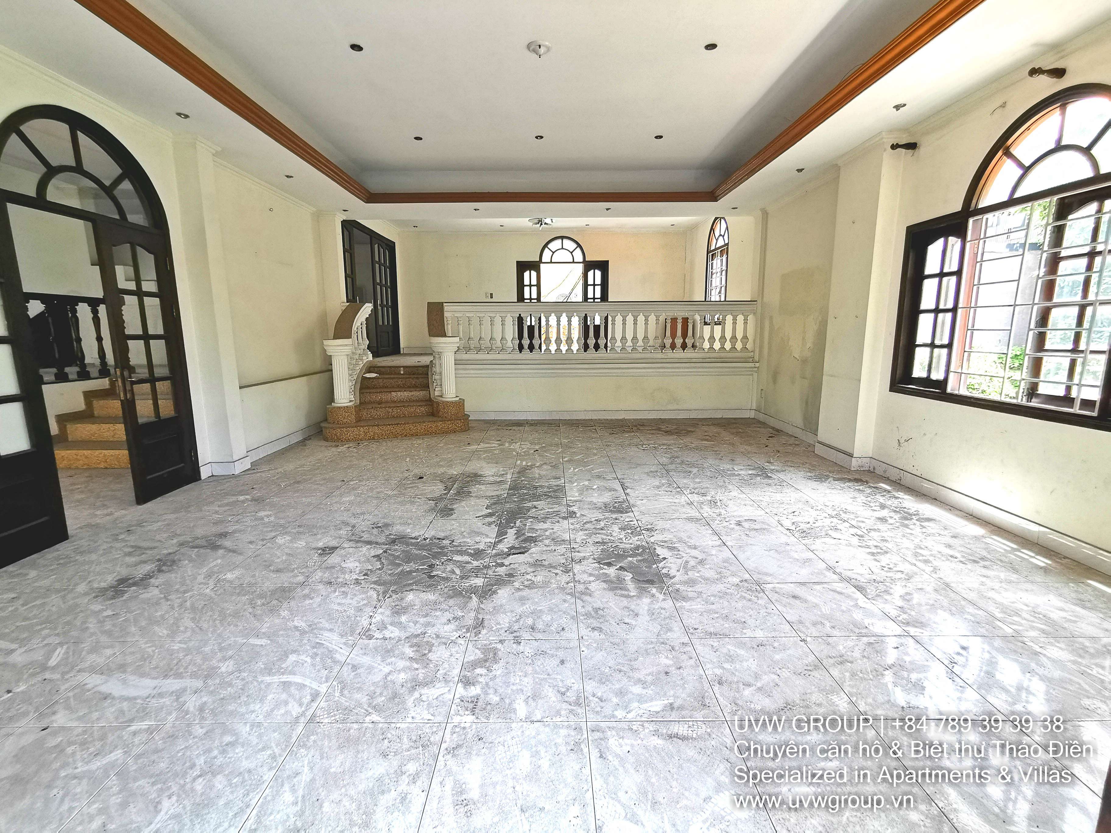 Unfurnished 5-bedroom villa for rent in Thao Dien with 1250m²