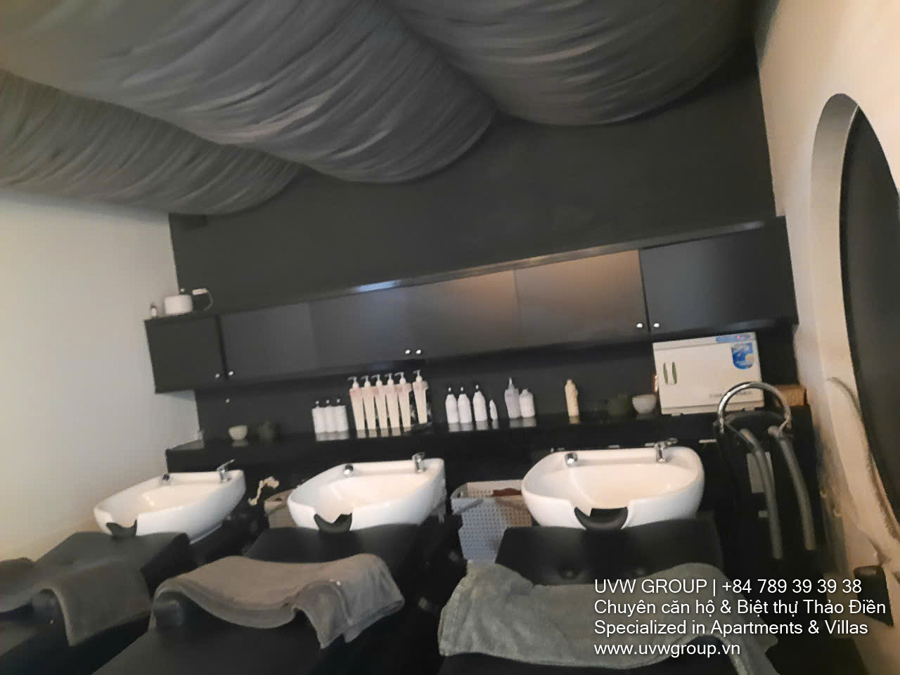 Rent a 120m² 2-level commercial space on Xuan Thuy, Thao Dien. Stylish frontage, courtyard, ideal for cafés or creative offices. Rent: $4,000/month.