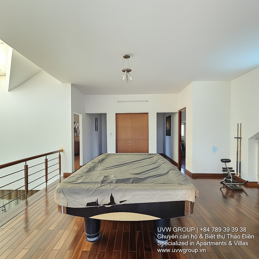 Compound villa for rent in Thao Dien, Nguyen Van Huong Street, 4 bedrooms, large garden, $4,500/month