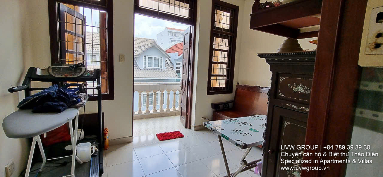 Full house for rent in Thao Dien, 4 bedrooms, 3 floors, 250m², terrace