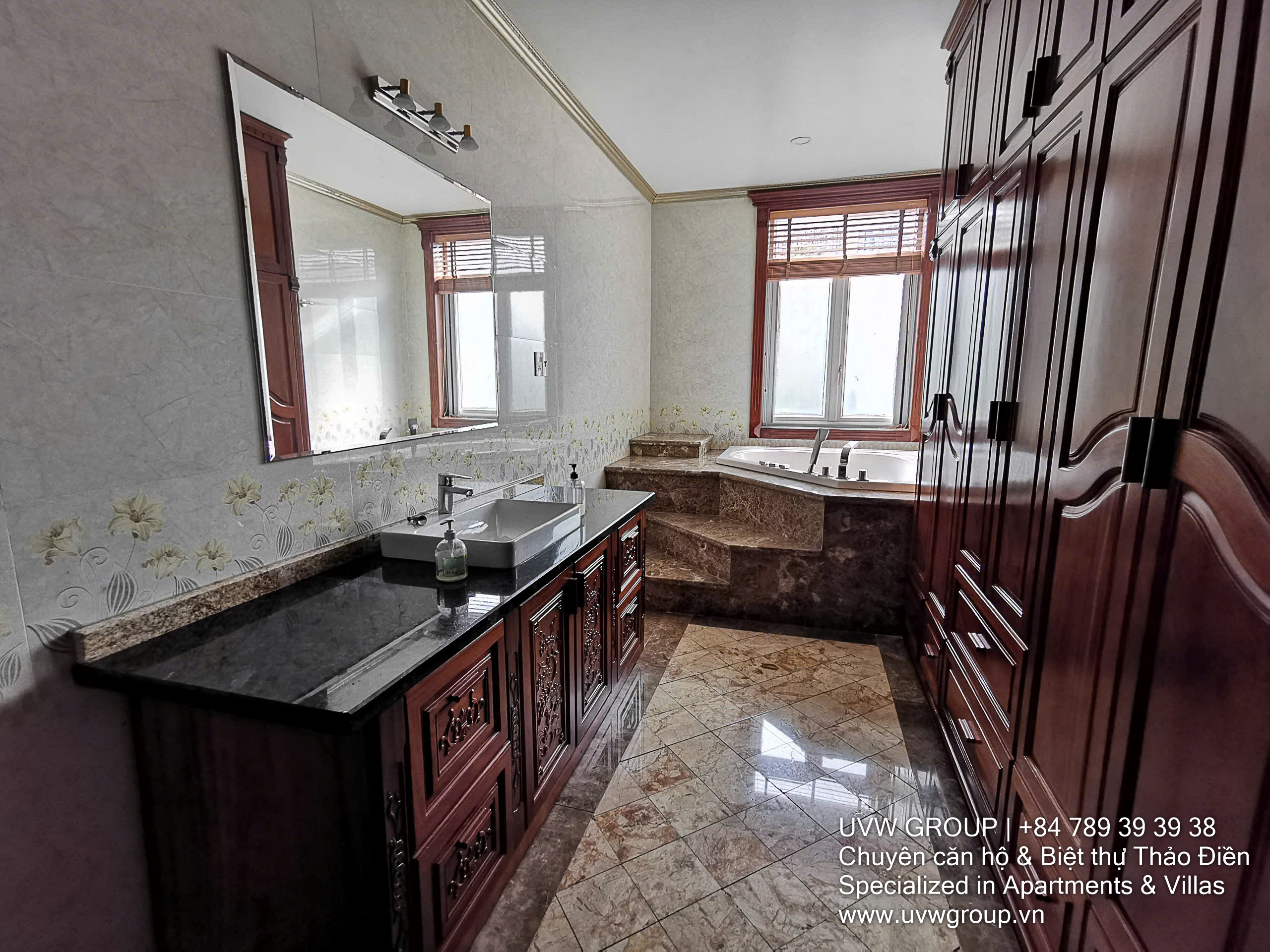 Classic European-style villa for rent in Thao Dien with 8 bedrooms and elevator