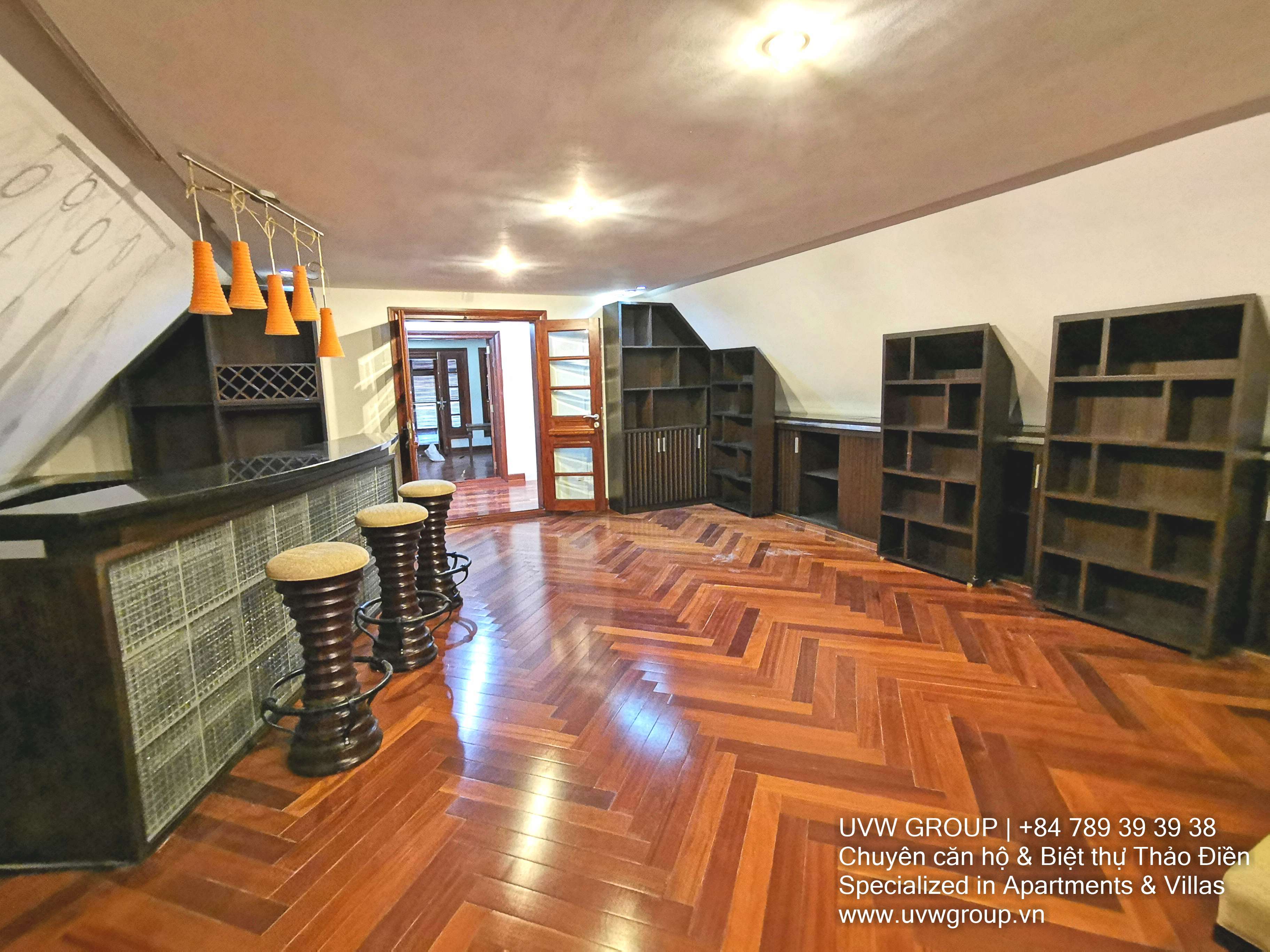 5-bedroom luxury house for rent in Thao Dien with 375m² fully furnished