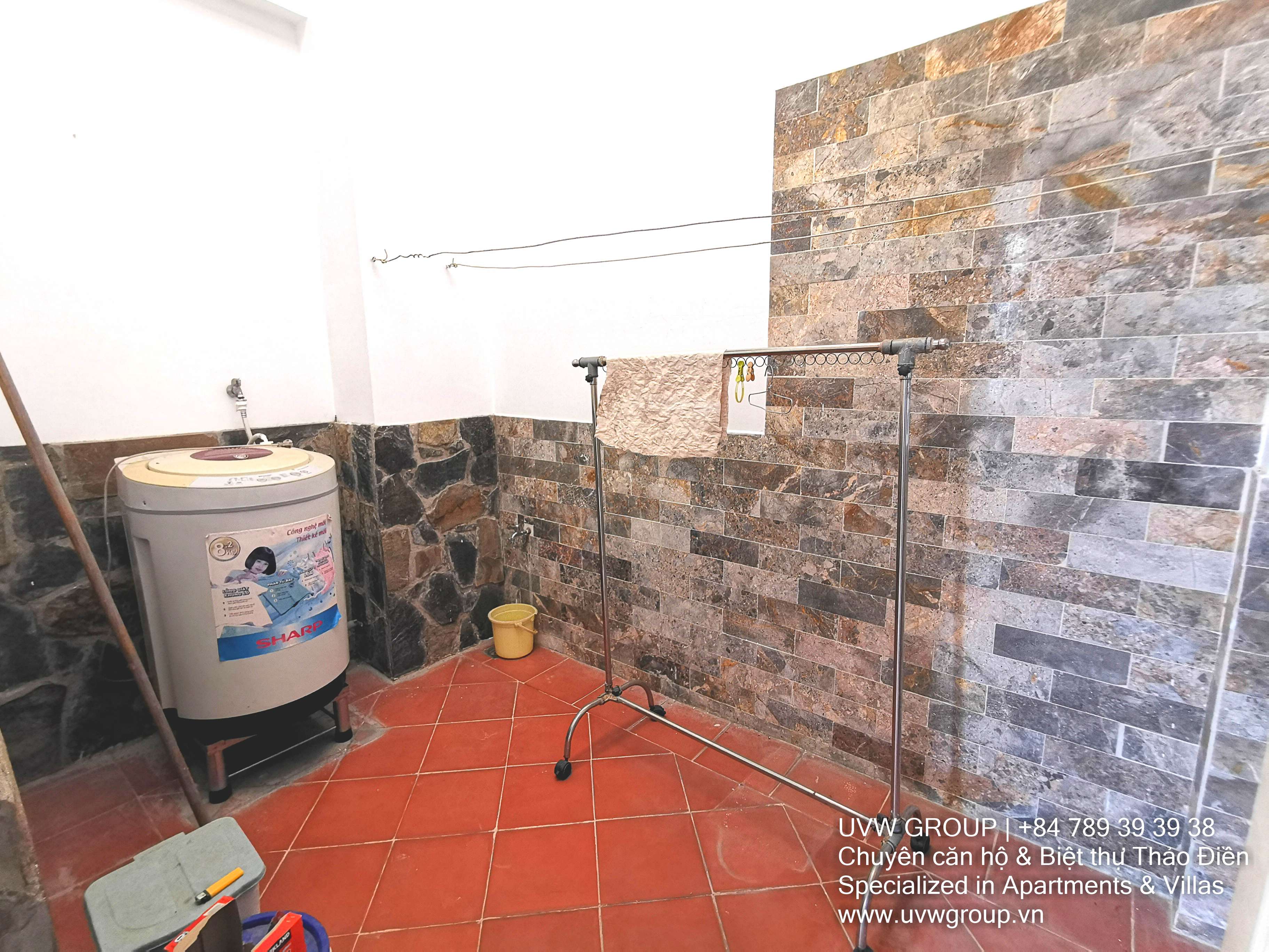 Basic furnished 3-bedroom house for rent in Thao Dien, 110m²