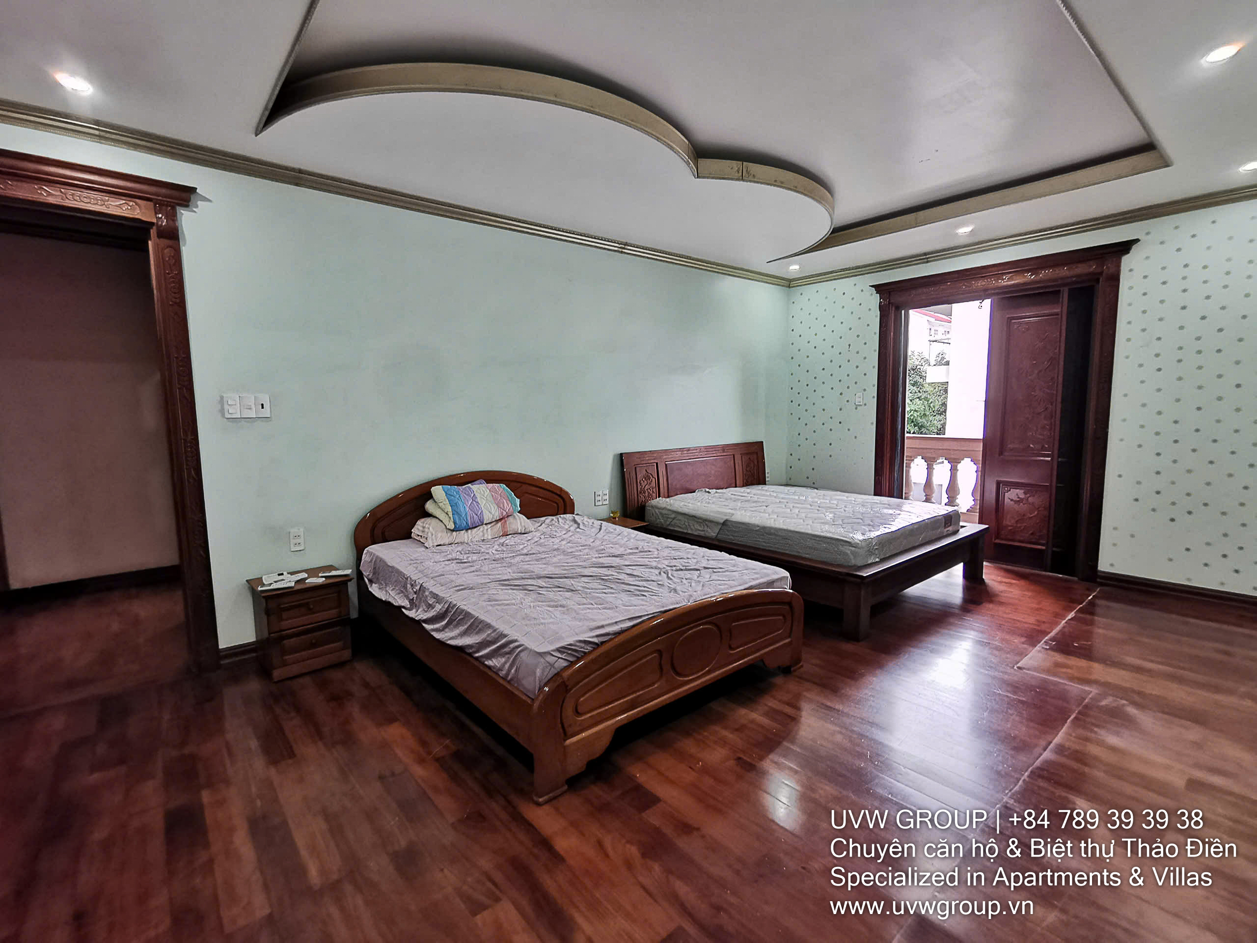 Classic European-style villa for rent in Thao Dien with 8 bedrooms and elevator