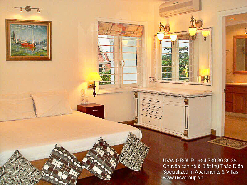2-frontage luxury villa for sale in Thao Dien Compound – 700m² land, 8BR, private pool, business access