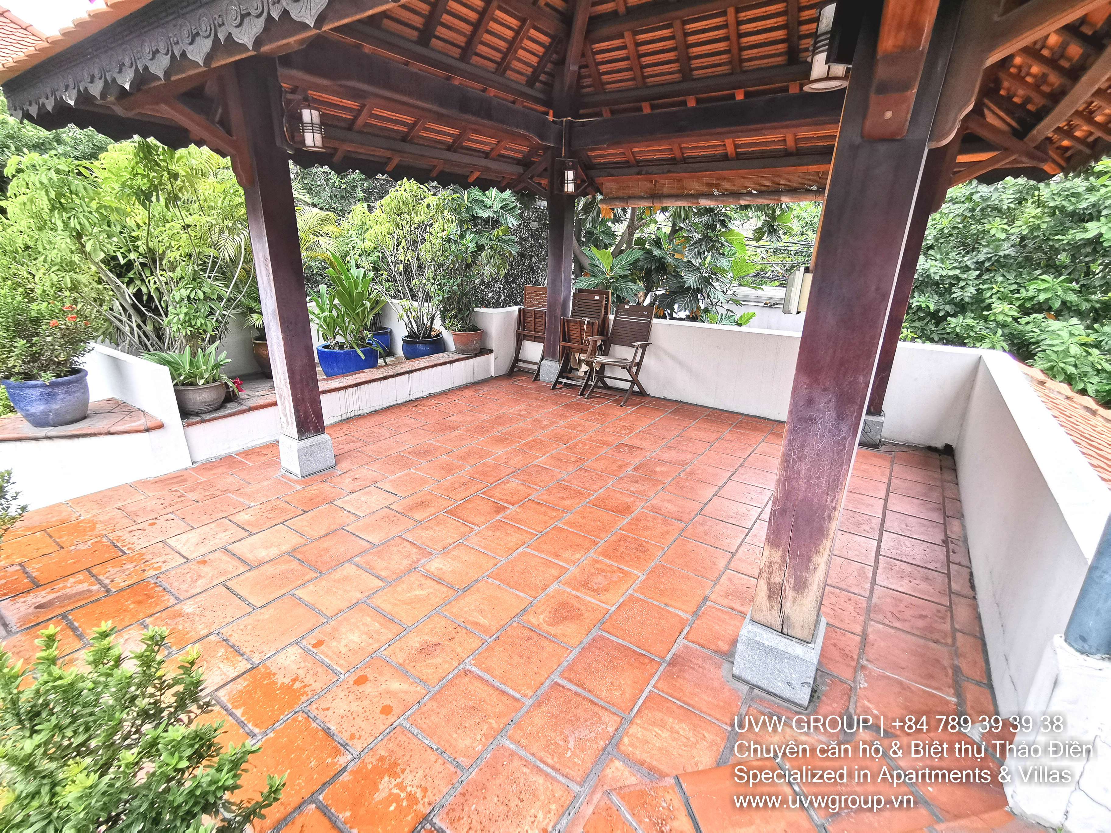 5-bedroom villa with 600m² for rent in Thao Dien, basic furnished