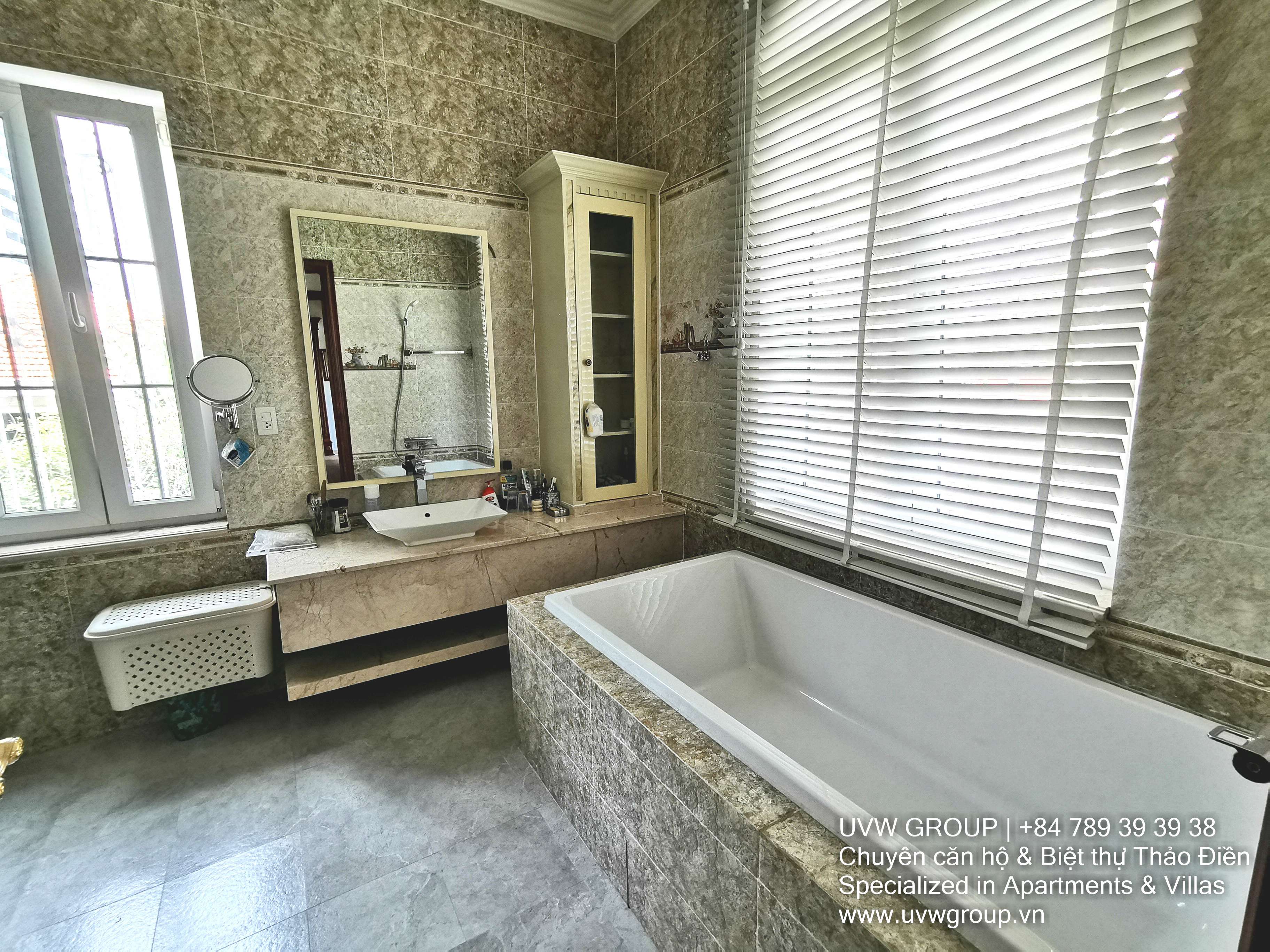 Massive 7-bedroom fully furnished villa with 12,500m² area for rent in Thao Dien
