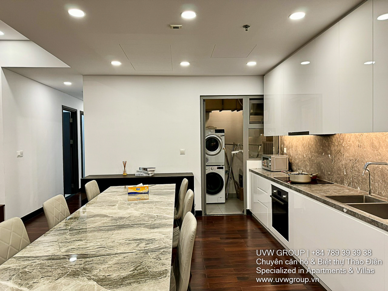 Luxury 3-bedroom apartment for rent at Empire City with southeast view