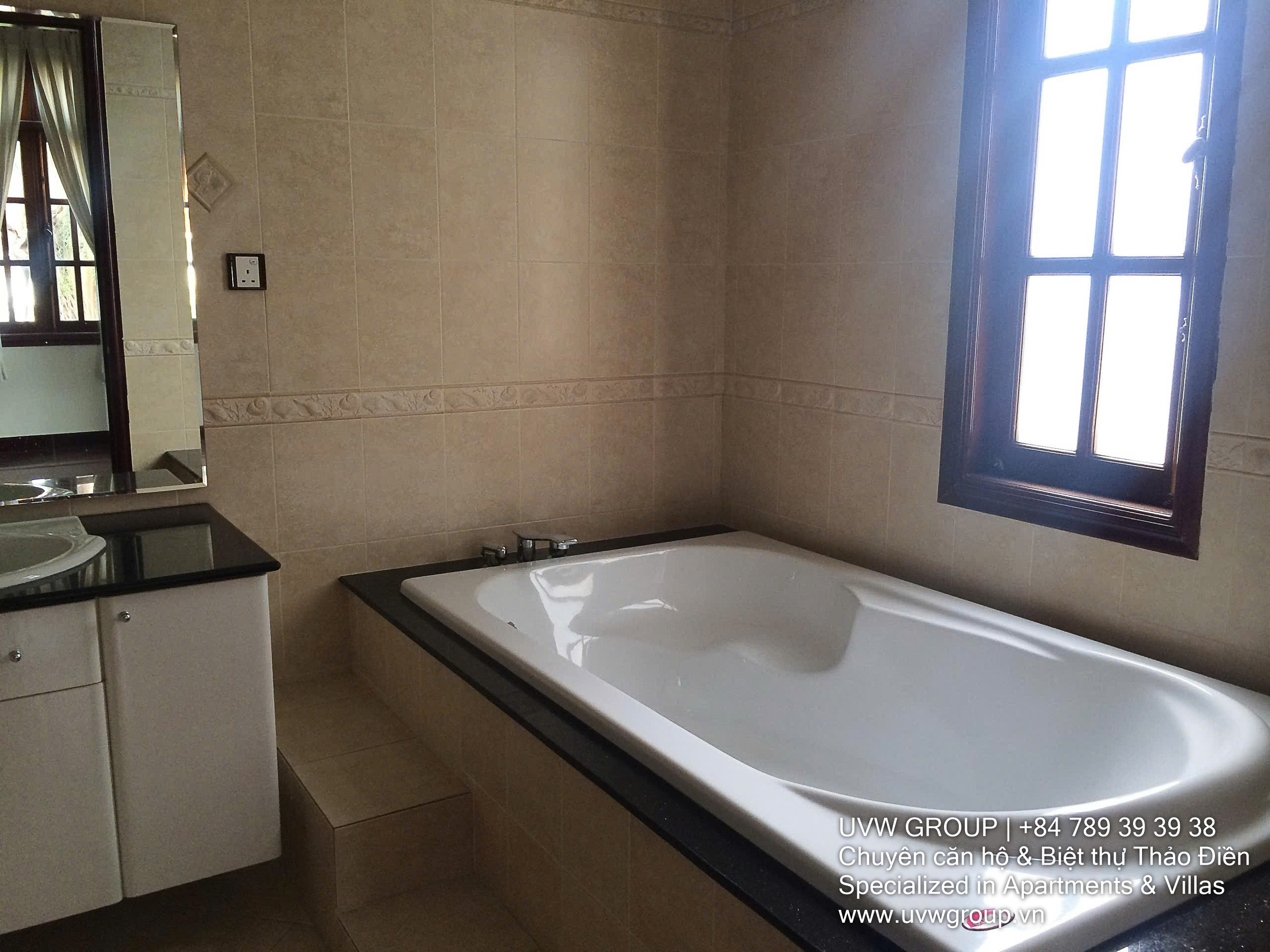 Beautiful 2-frontage villa for sale in Thao Dien, 975m² land, swimming pool, 5BR, luxury garden home