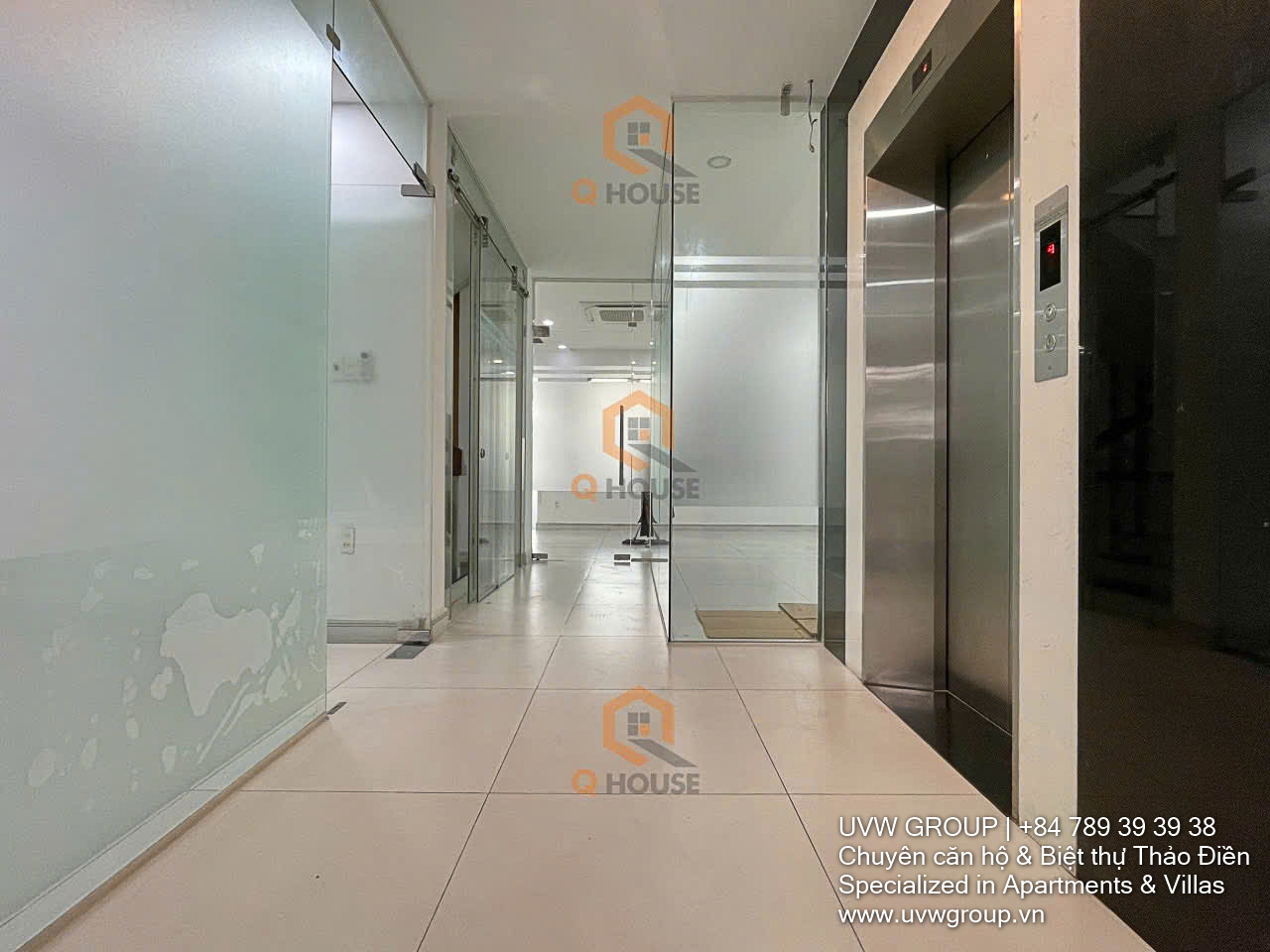 Corner office building for rent at 28 Bat Nan, Thanh My Loi with elevator