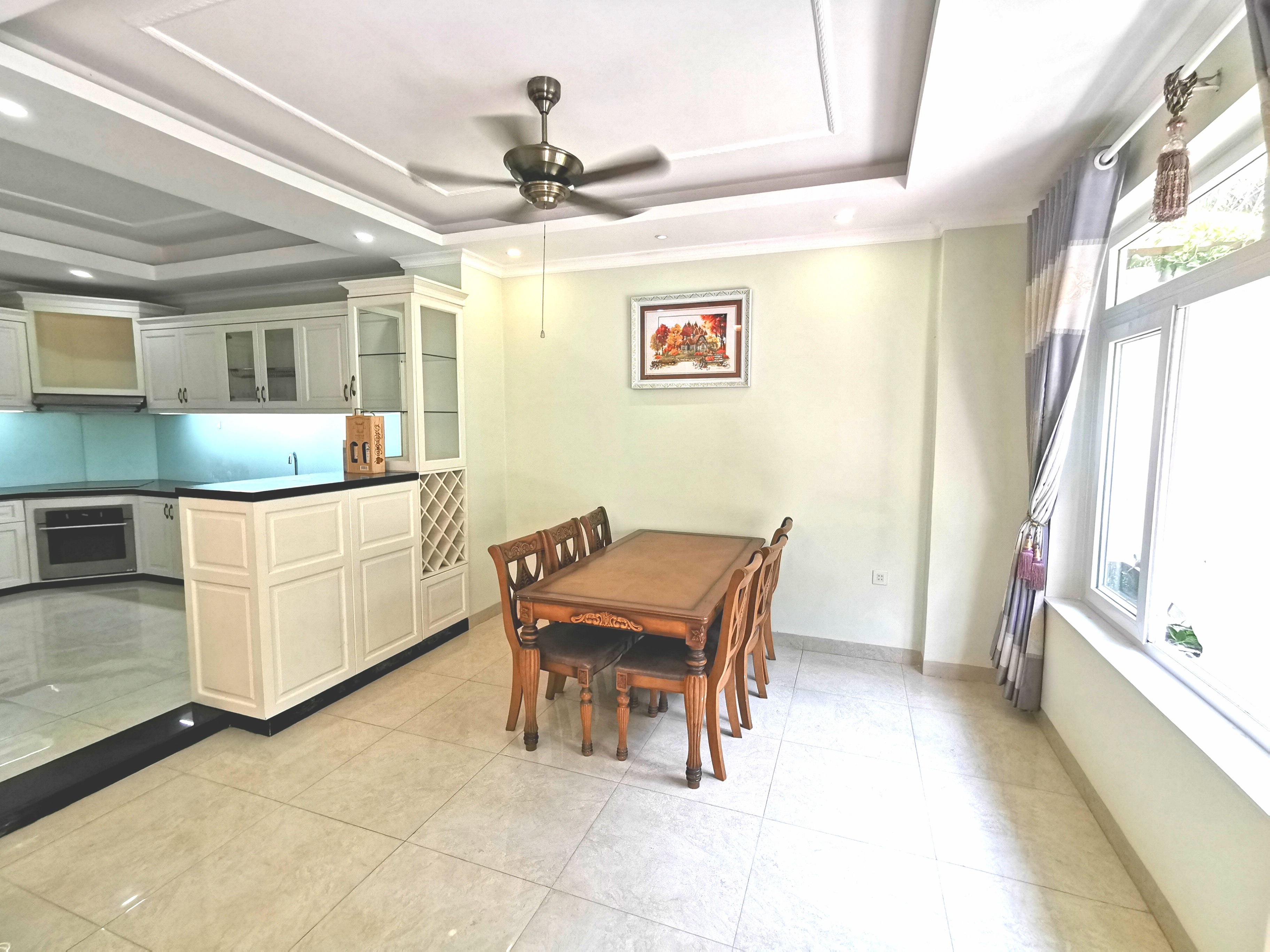 Luxury furnished 3-bedroom house for rent in Thao Dien, 88m²