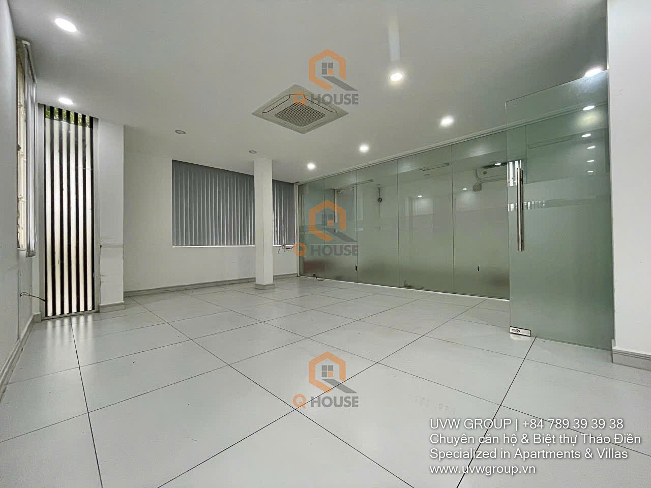 Corner office building for rent at 28 Bat Nan, Thanh My Loi with elevator