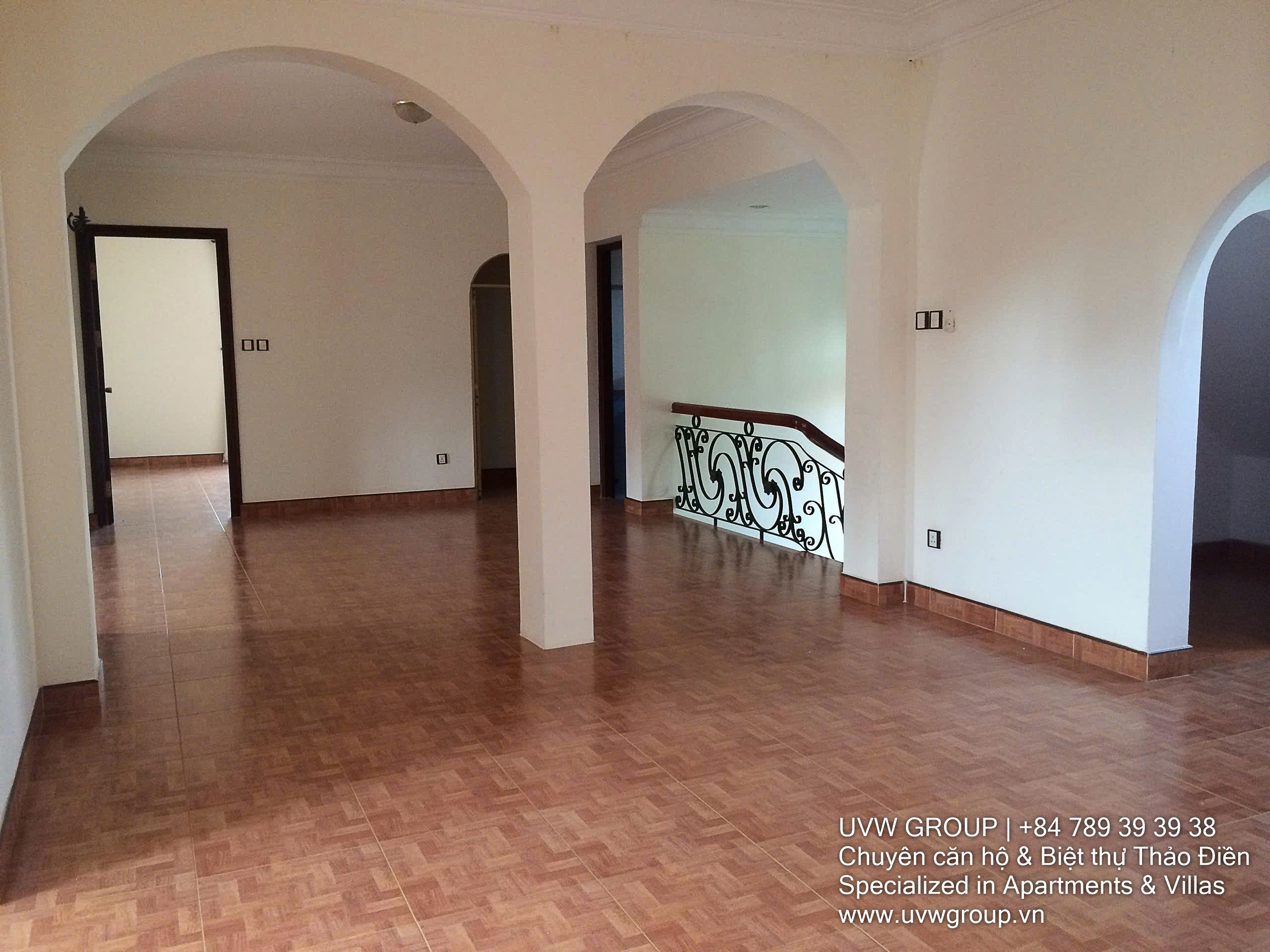 Beautiful 2-frontage villa for sale in Thao Dien, 975m² land, swimming pool, 5BR, luxury garden home