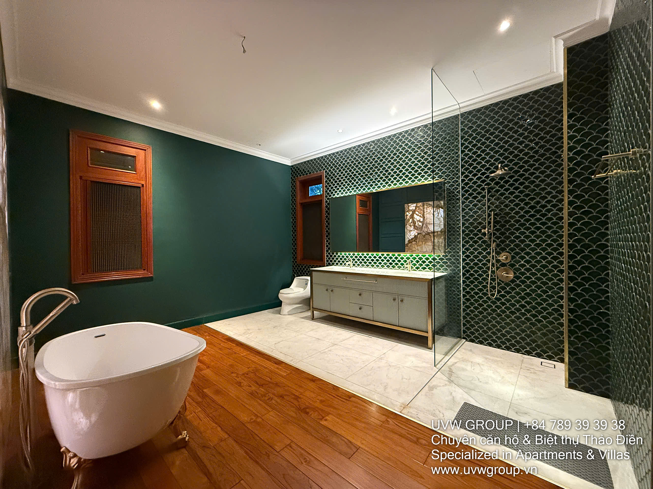5-bedroom villa for rent in Thao Dien, 500m² with garden and spacious layout