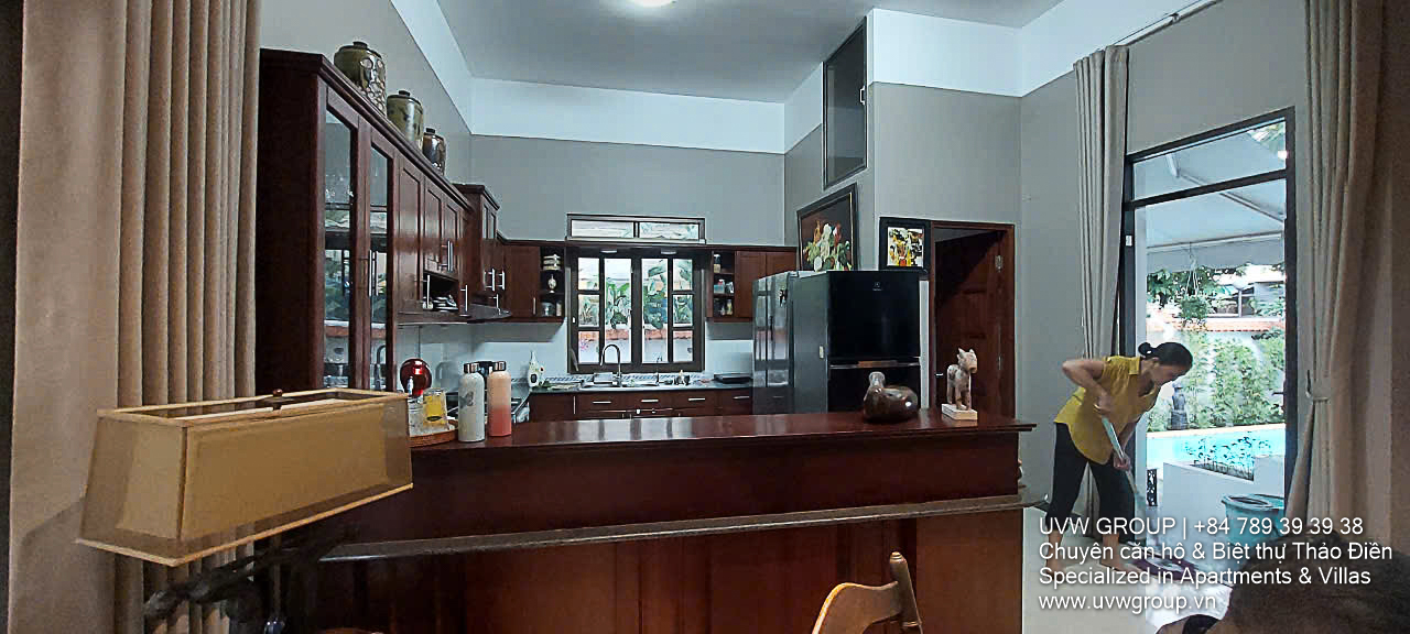 Frontage villa for sale in Fideco Compound, Thao Dien – 384m² land, 5BR, pool, garden, rooftop terrace