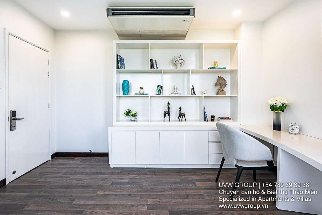 Exclusive 7-bedroom villa for rent in Thao Dien. 900m² usable space, basement, 3 floors, fully furnished with luxury interiors. Rent: 200 million VND/month.