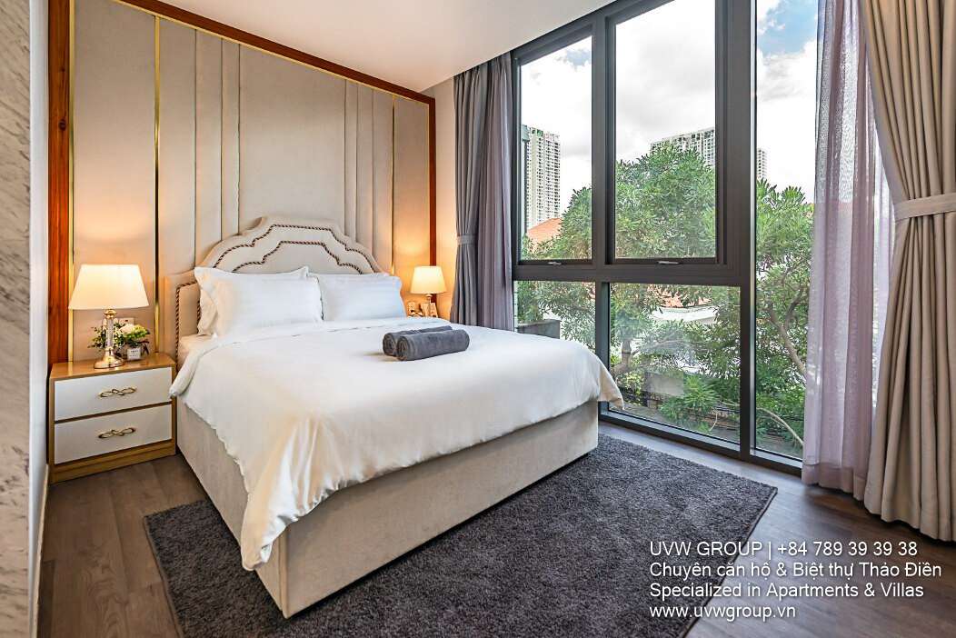 Exclusive 7-bedroom villa for rent in Thao Dien. 900m² usable space, basement, 3 floors, fully furnished with luxury interiors. Rent: 200 million VND/month.