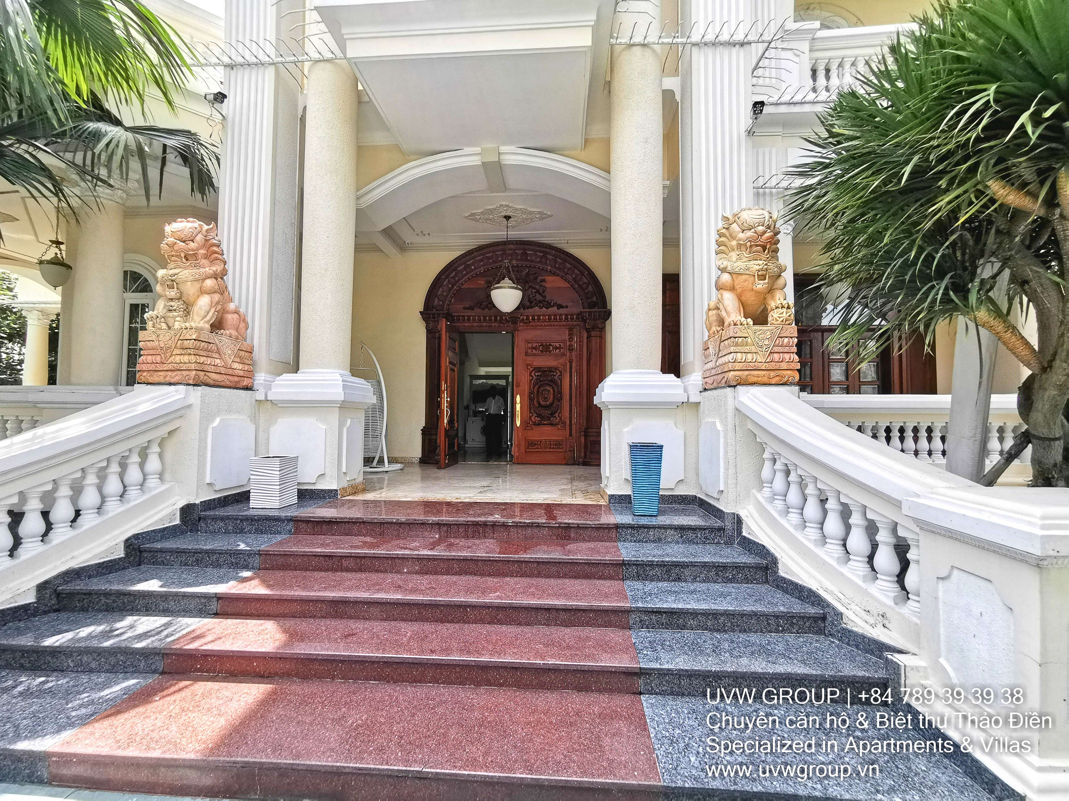 Massive 7-bedroom fully furnished villa with 12,500m² area for rent in Thao Dien