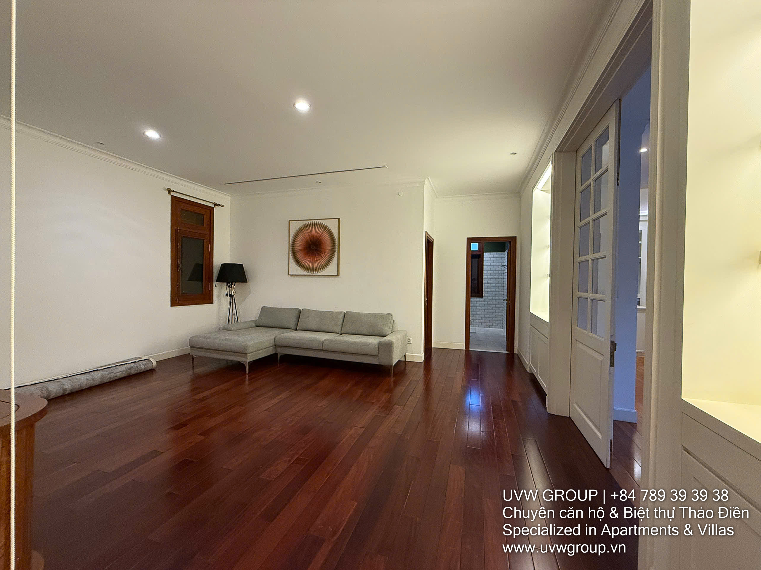 5-bedroom villa for rent in Thao Dien, 500m² with garden and spacious layout