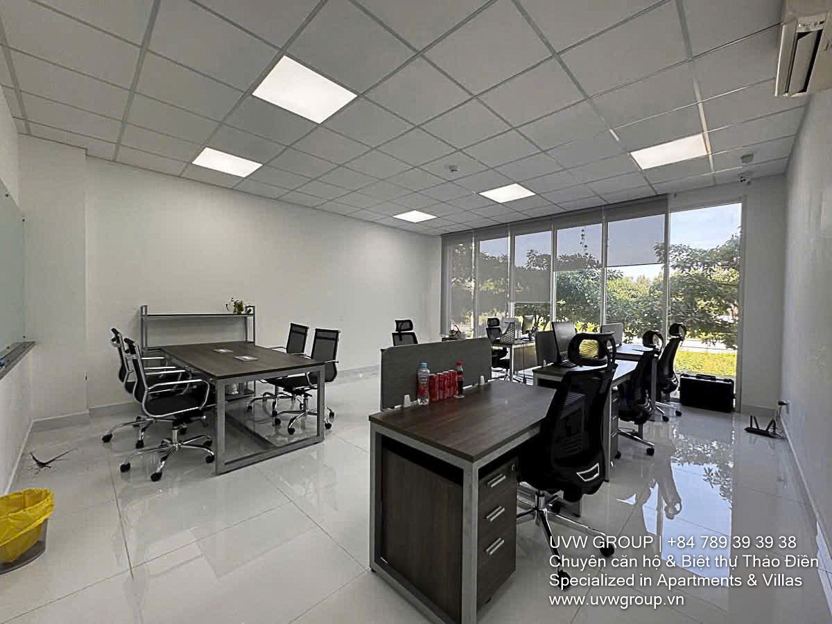 Shophouse for rent in Saritown, B2 Street, fully finished 550m², ideal for office or retail