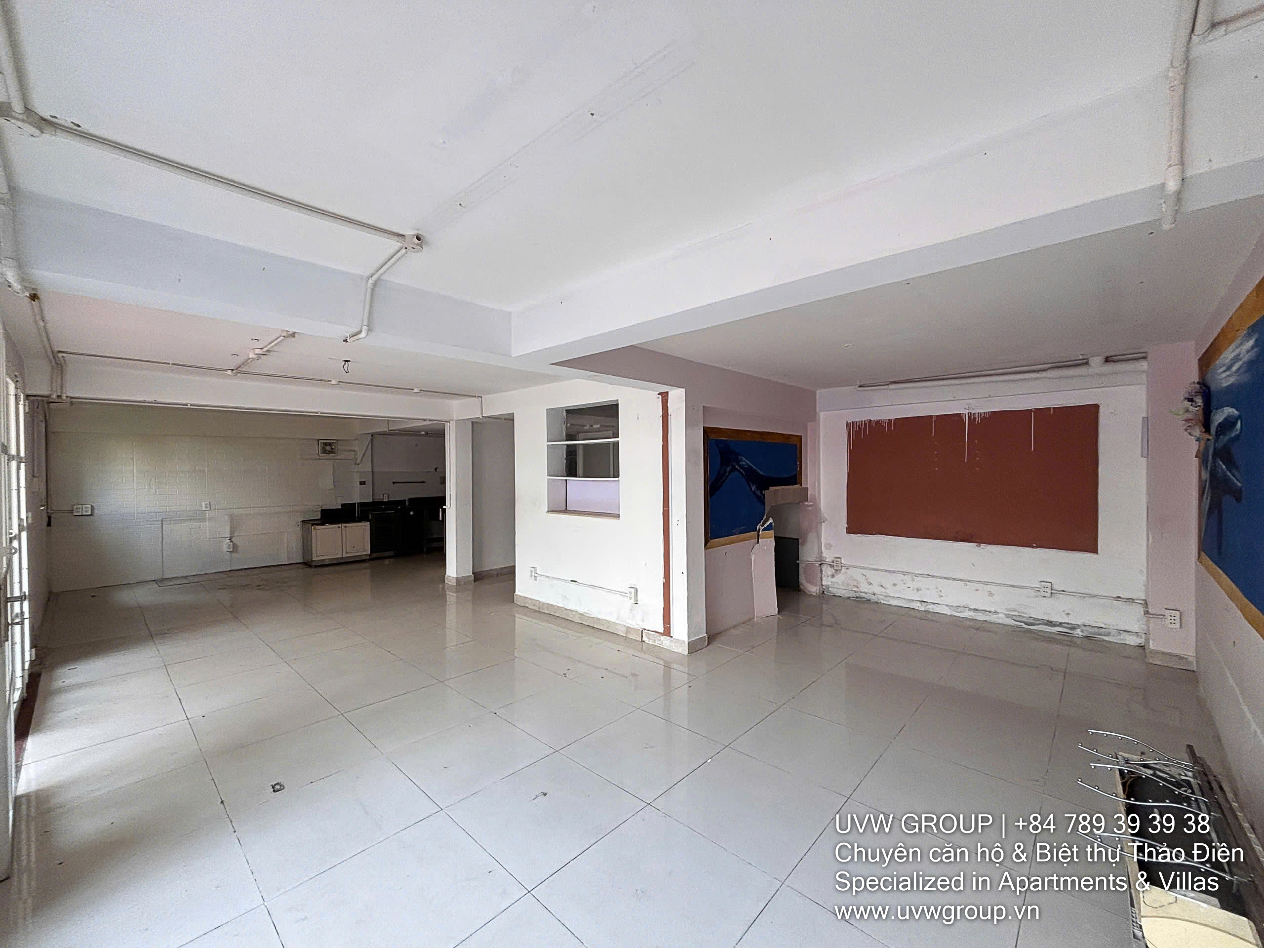 House for rent in Thao Dien, 220m², 4 bedrooms, garden, available April