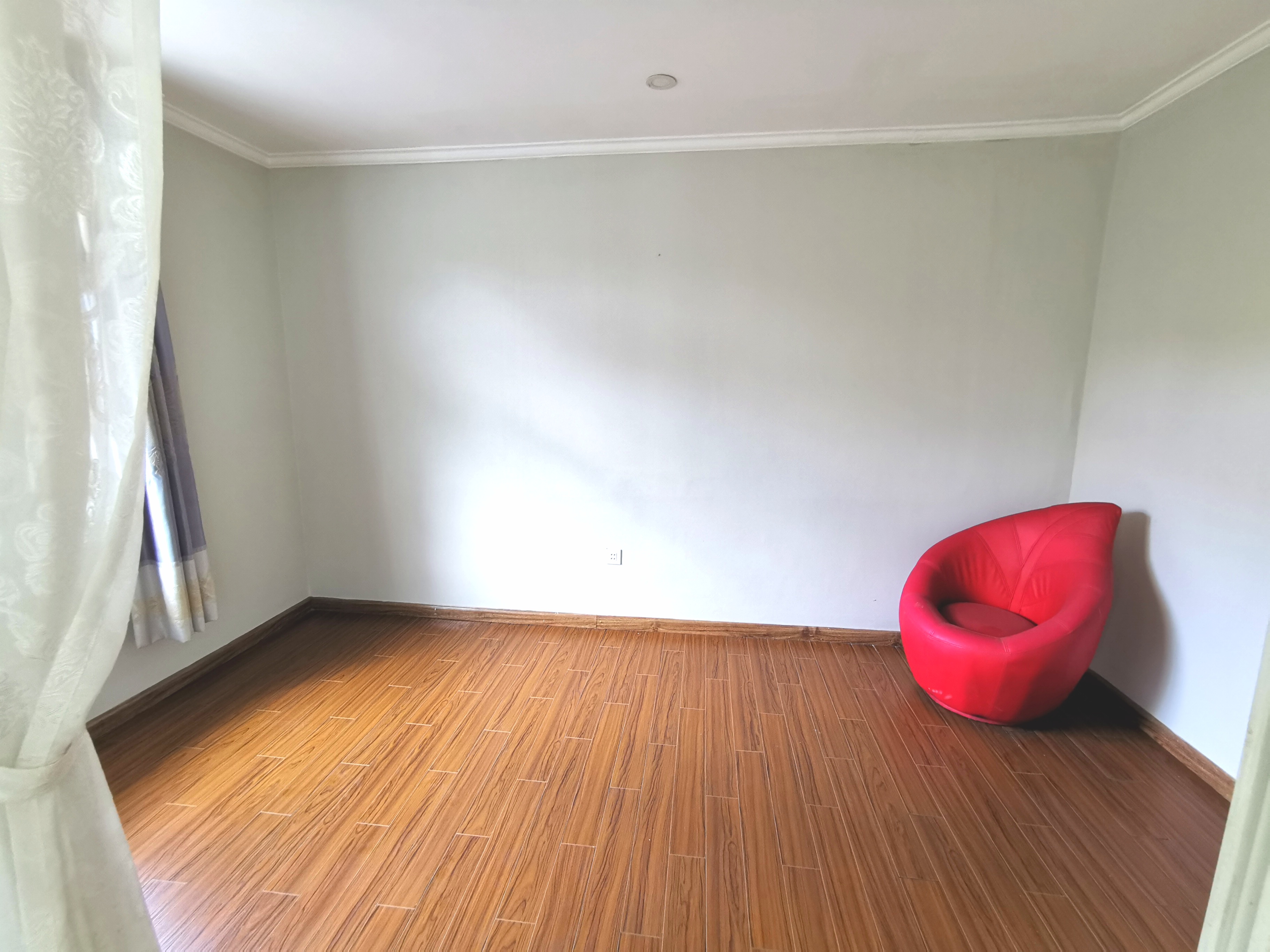 Luxury furnished 3-bedroom house for rent in Thao Dien, 88m²