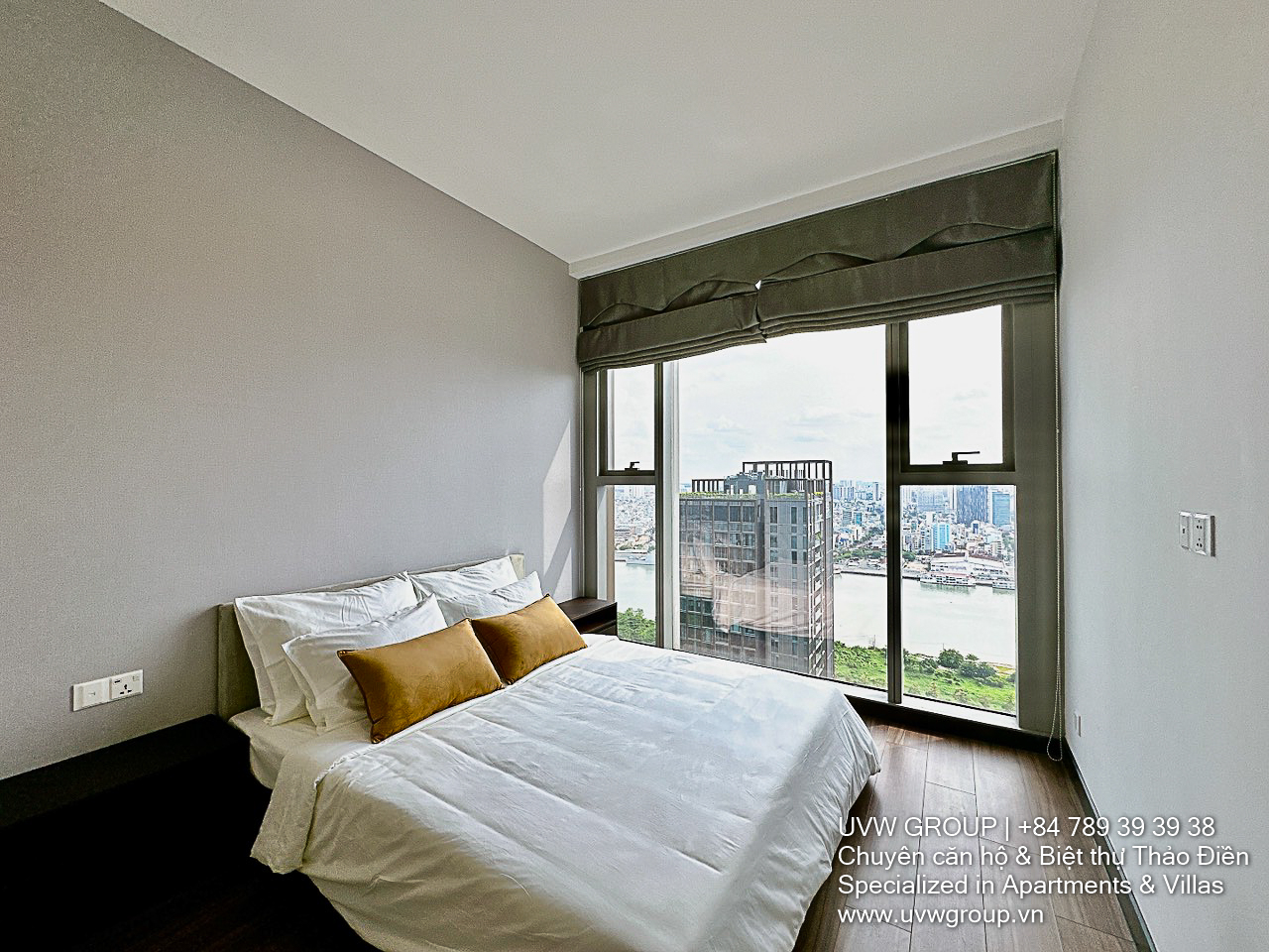 Fully furnished 1-bedroom apartment with Southeast view on 33rd floor