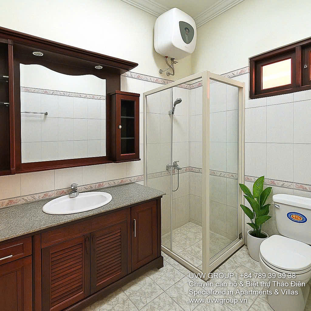 White villa for rent in Thao Dien with large garden and 4 bedrooms