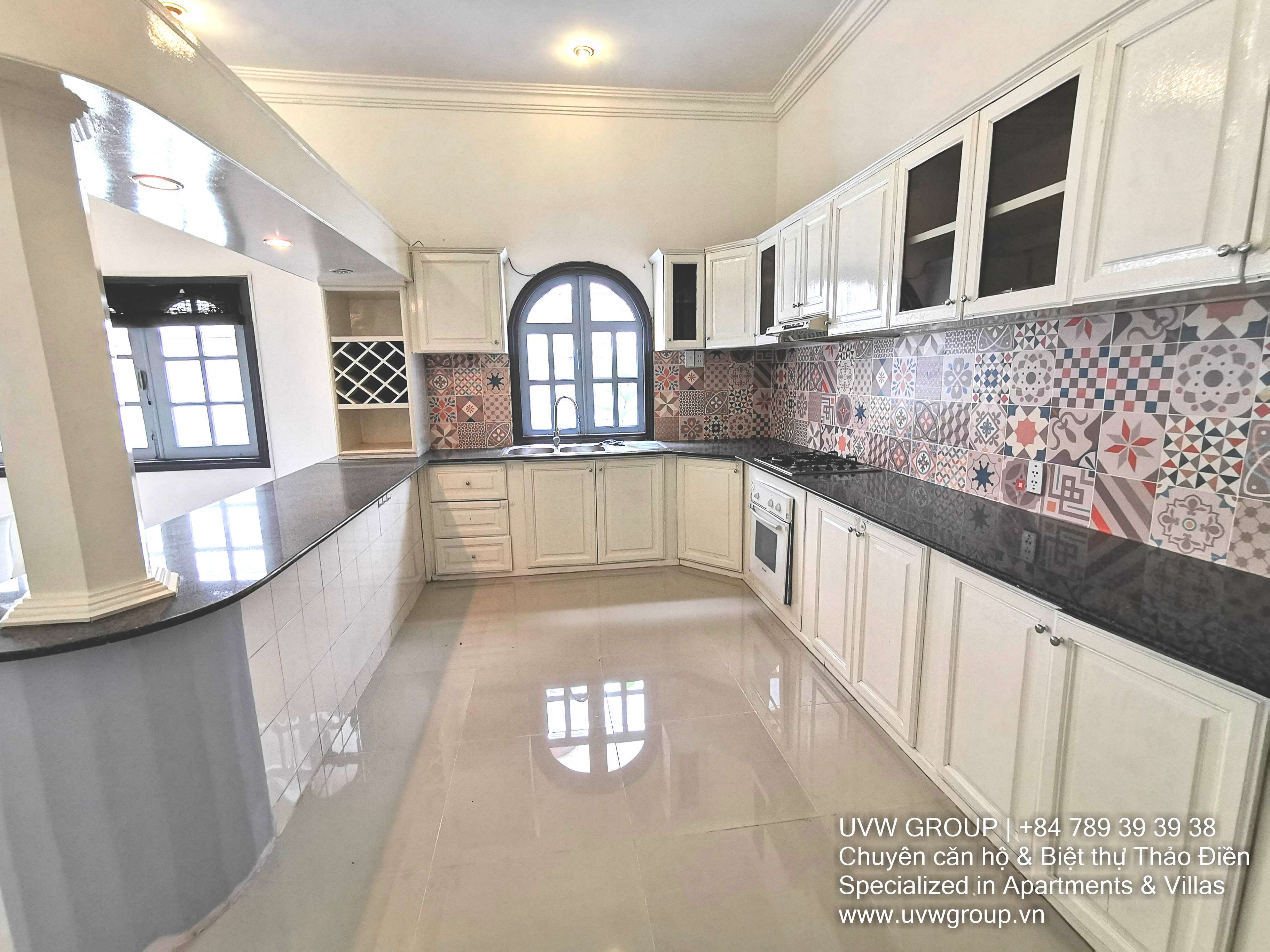 Basic furnished 3-bedroom house for rent in Thao Dien with 200m²
