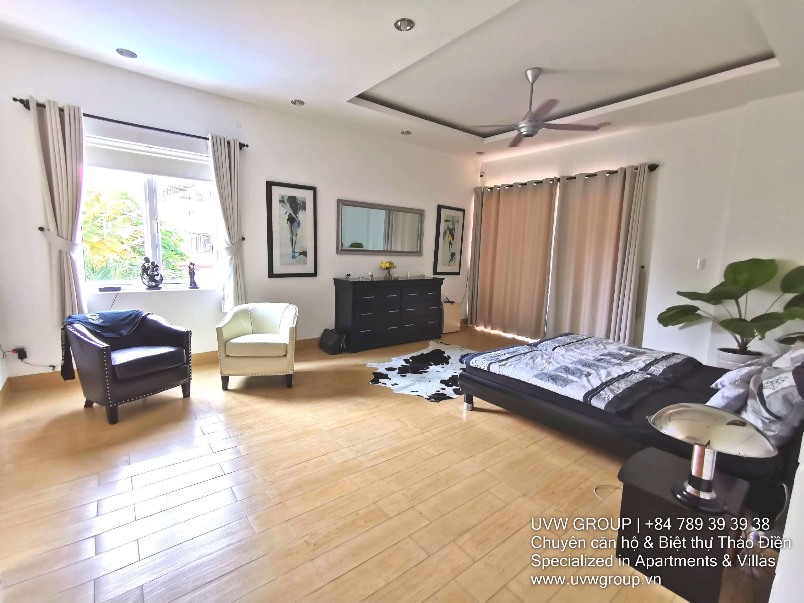 Fully furnished 5-bedroom luxury villa for rent in Thao Dien with 450m² area