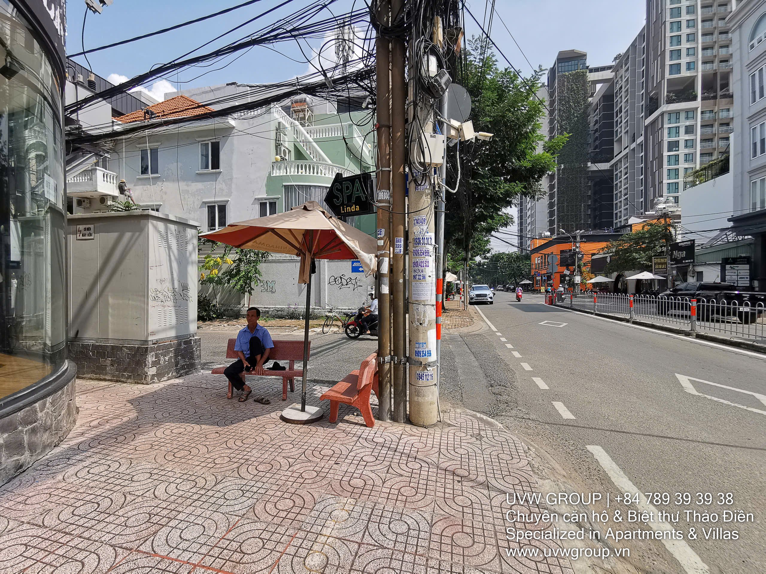 Corner commercial space for rent in Thao Dien with 2 frontages