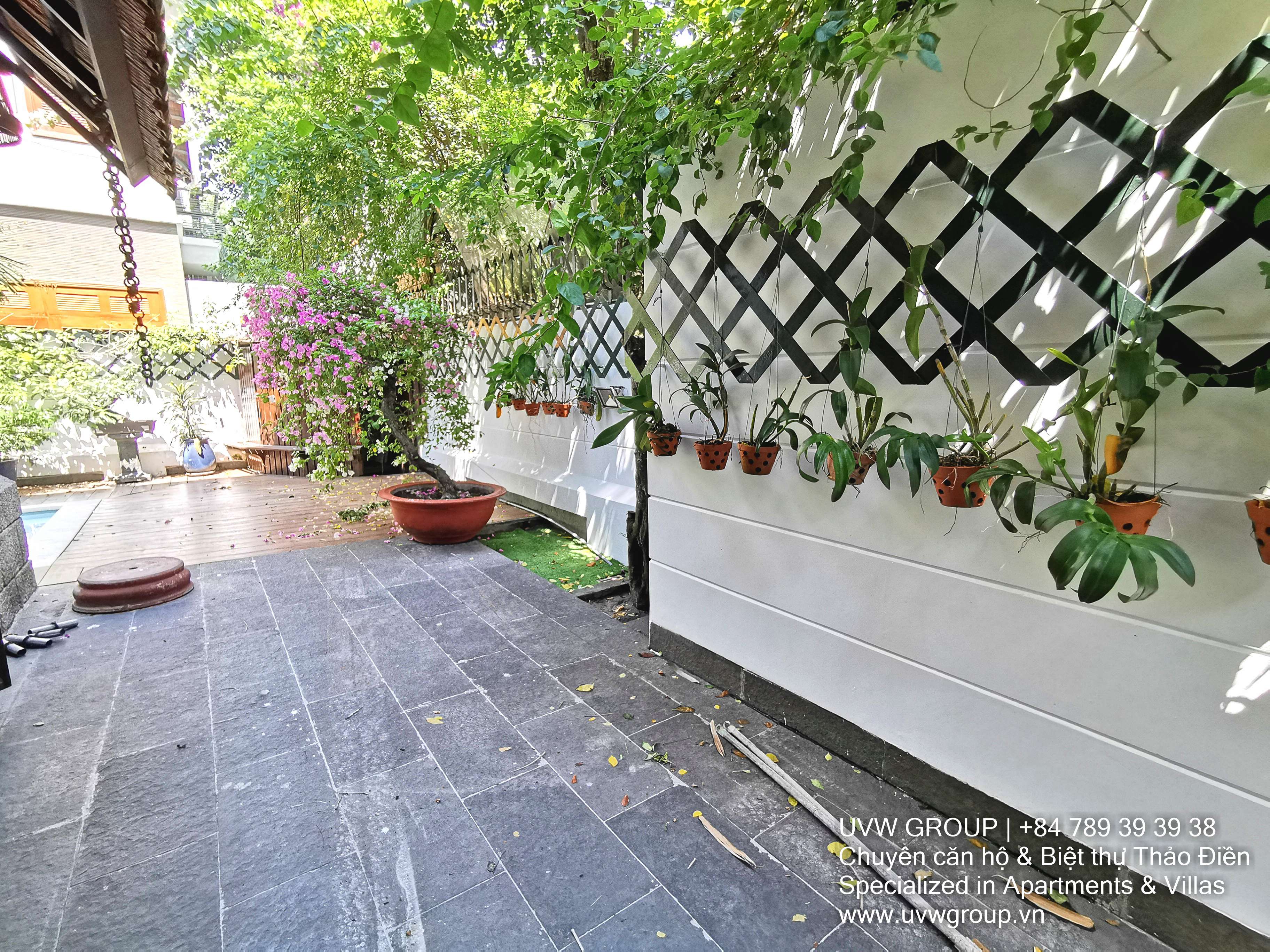 5-bedroom luxury house for rent in Thao Dien with 375m² fully furnished