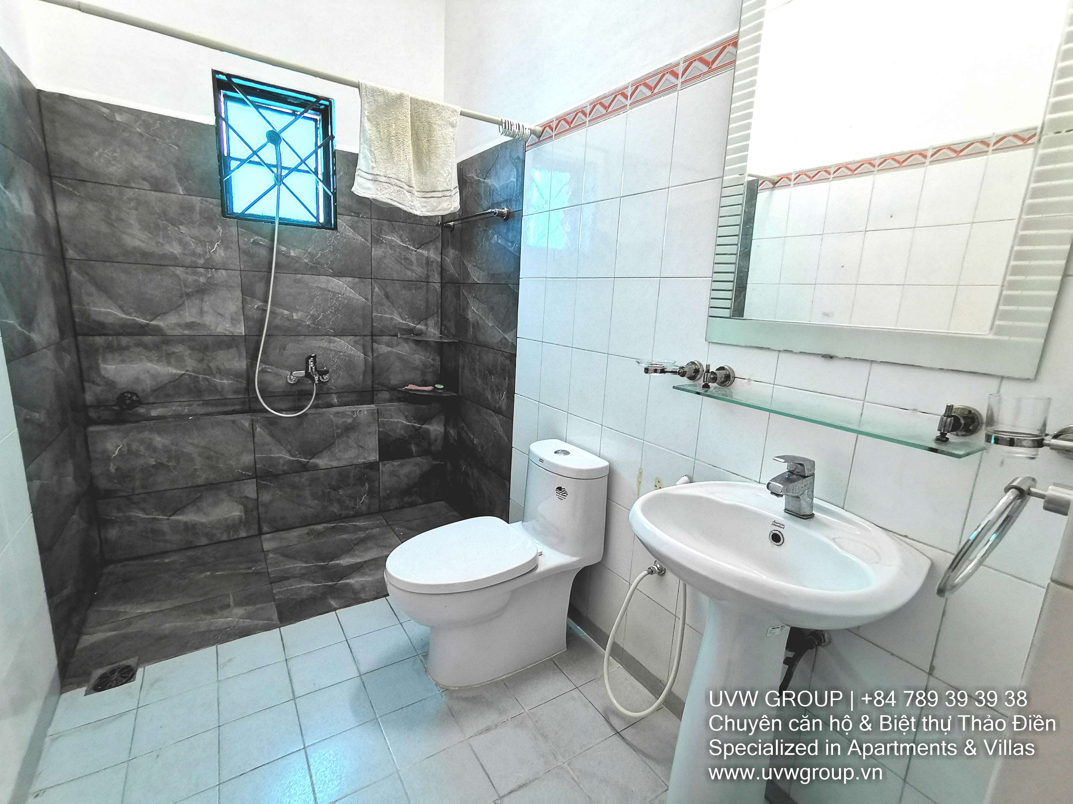 Basic furnished 3-bedroom house for rent in Thao Dien, 120m²
