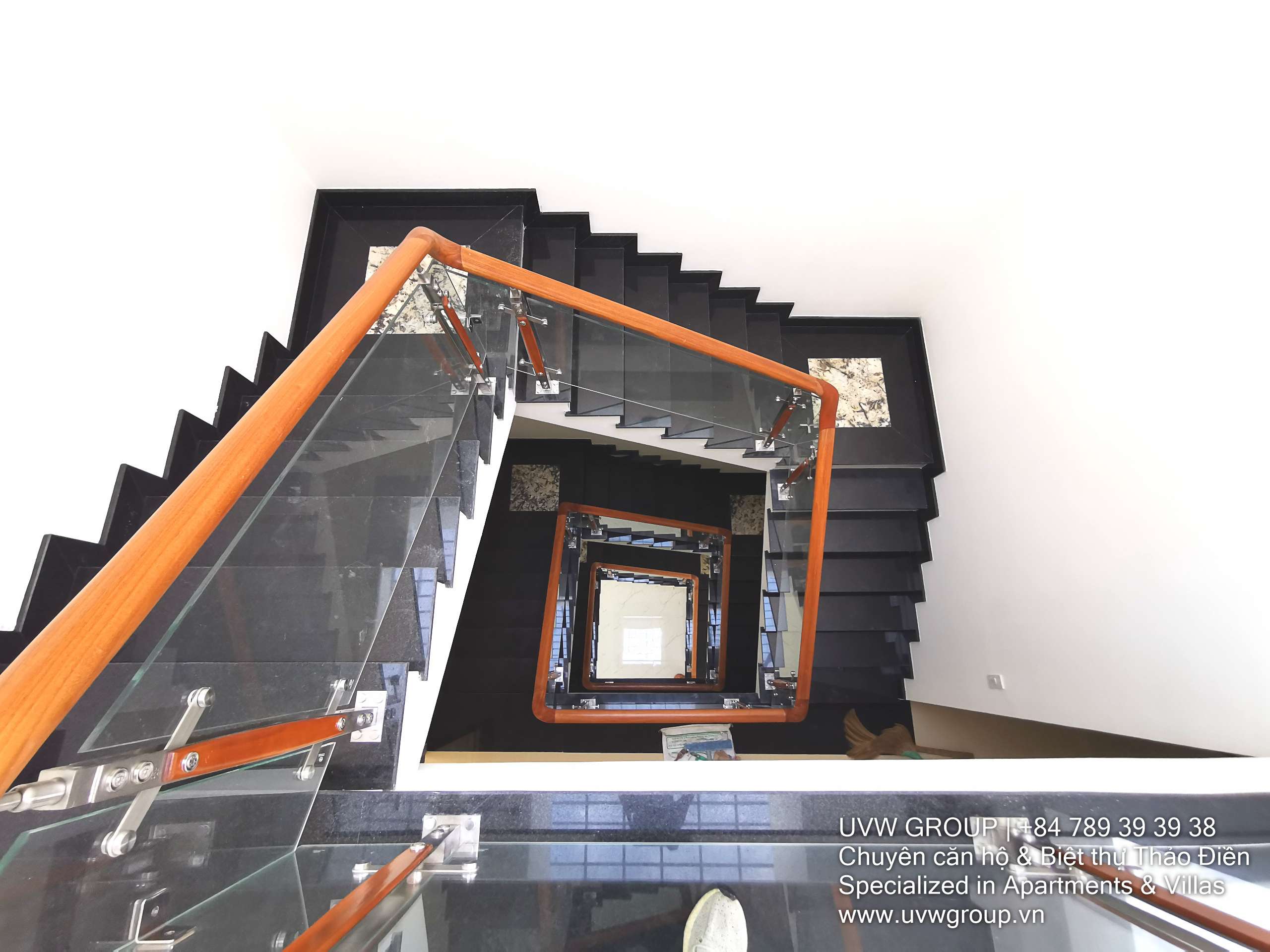 Spacious 4-bedroom house with rooftop for rent in Thao Dien, 100m², unfurnished