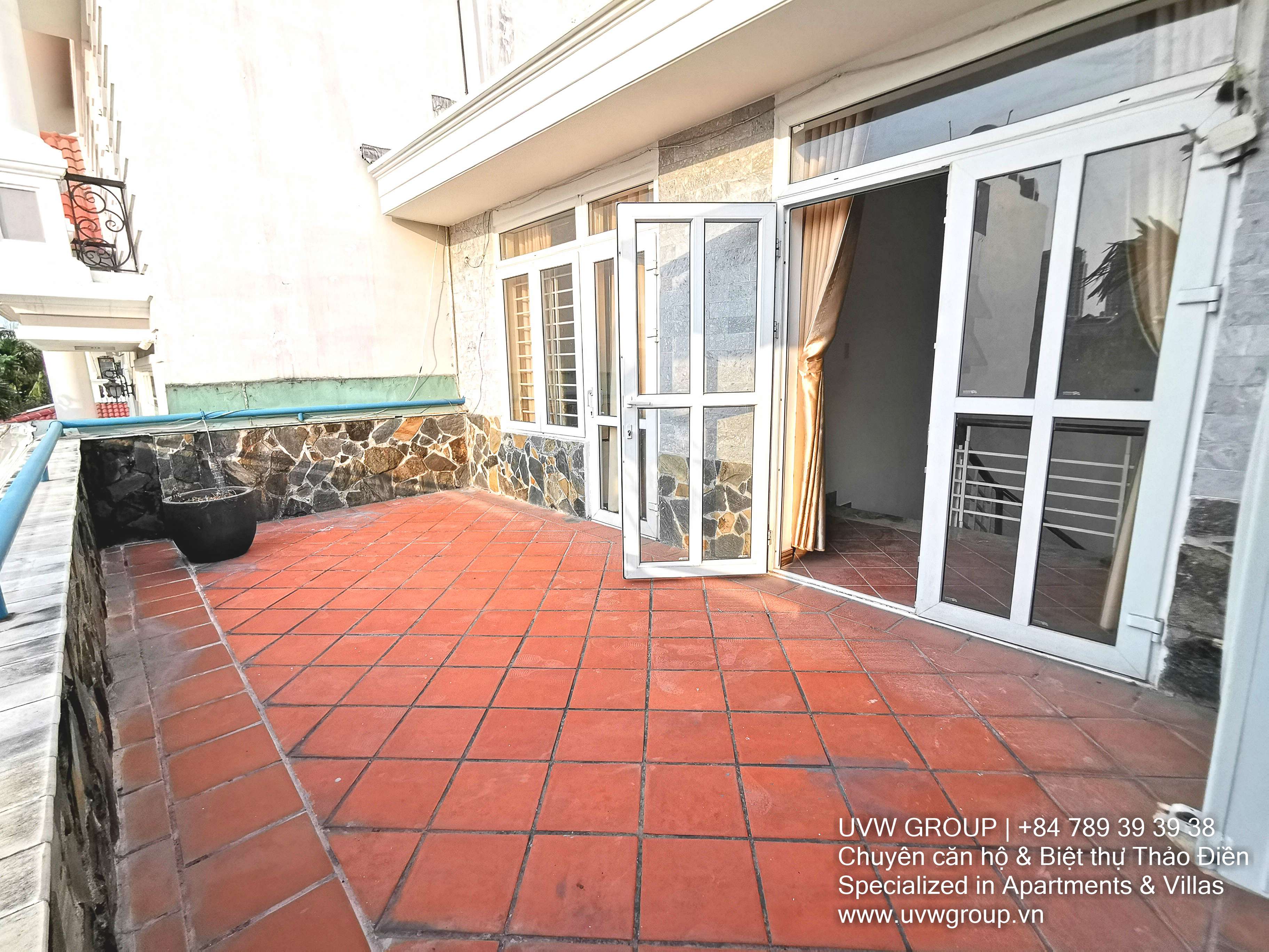 Basic furnished 3-bedroom house for rent in Thao Dien, 110m²