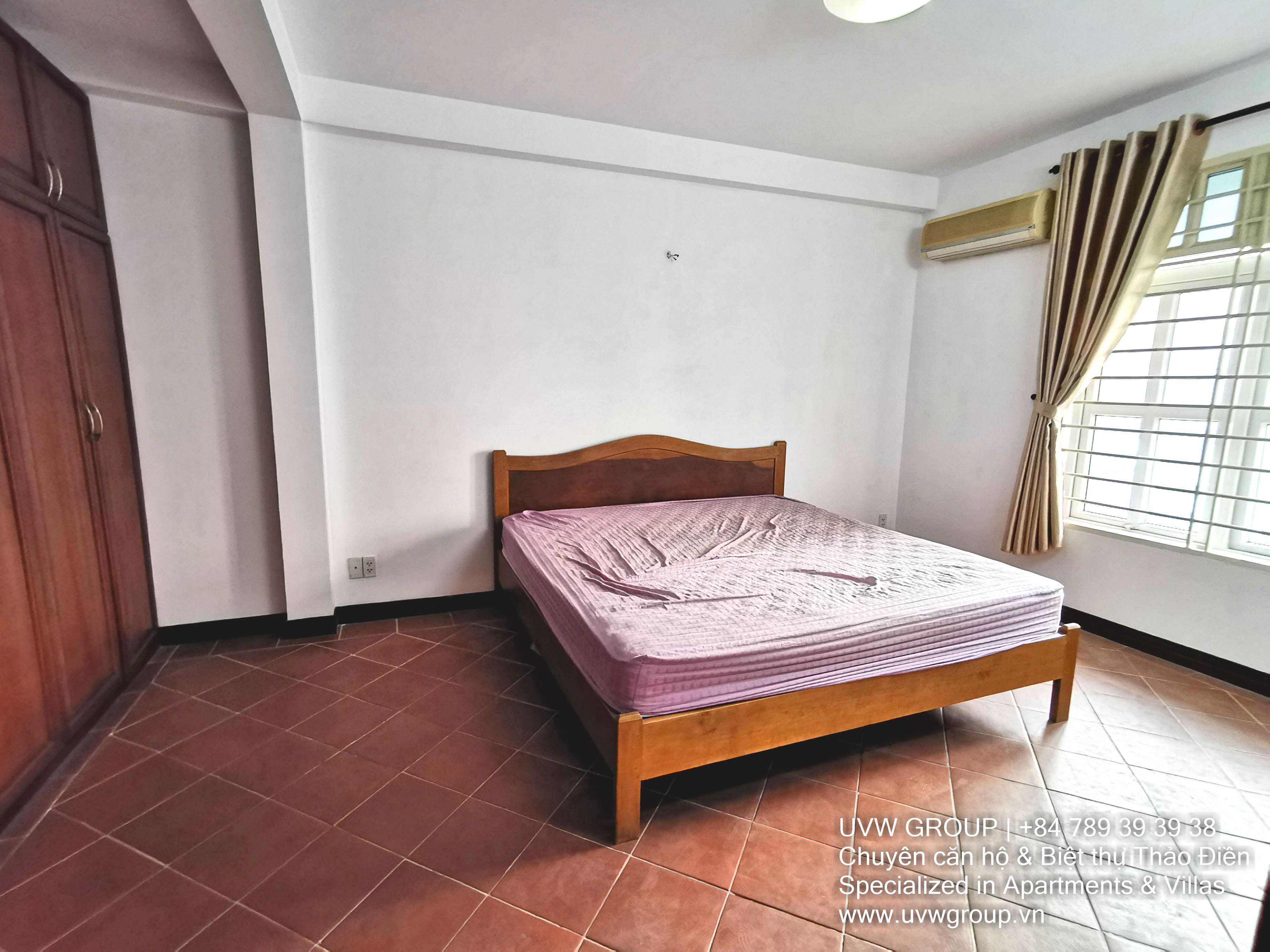 Basic furnished 3-bedroom house for rent in Thao Dien, 110m²